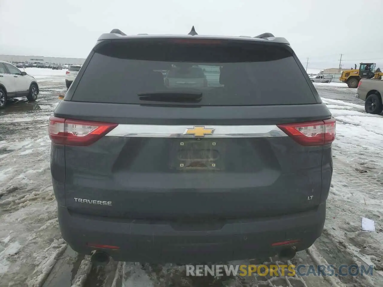 6 Photograph of a damaged car 1GNERGKW0LJ105908 CHEVROLET TRAVERSE 2020