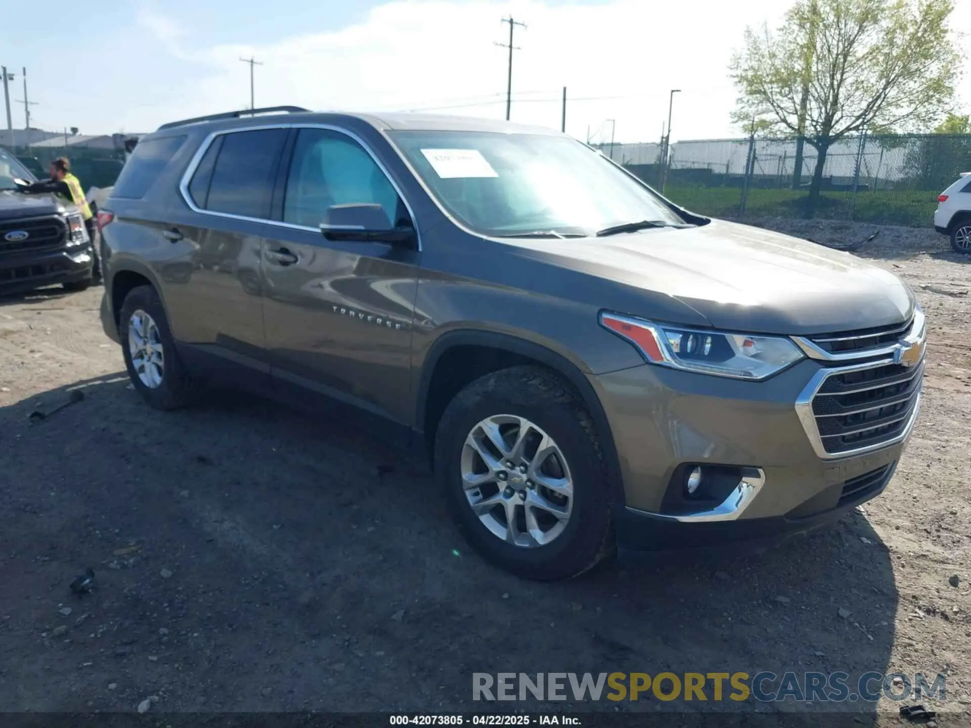 1 Photograph of a damaged car 1GNERGKW0LJ127696 CHEVROLET TRAVERSE 2020