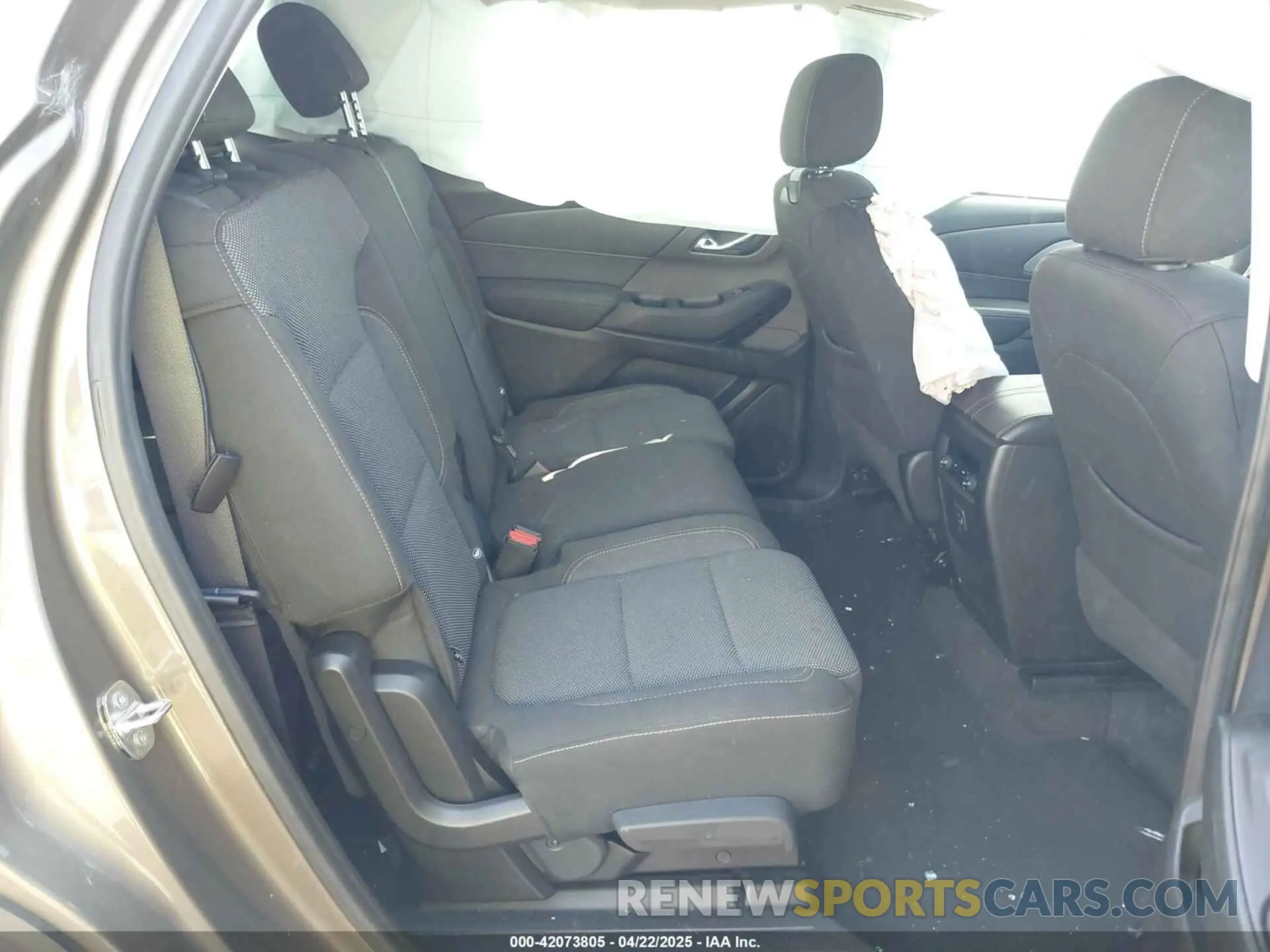 8 Photograph of a damaged car 1GNERGKW0LJ127696 CHEVROLET TRAVERSE 2020