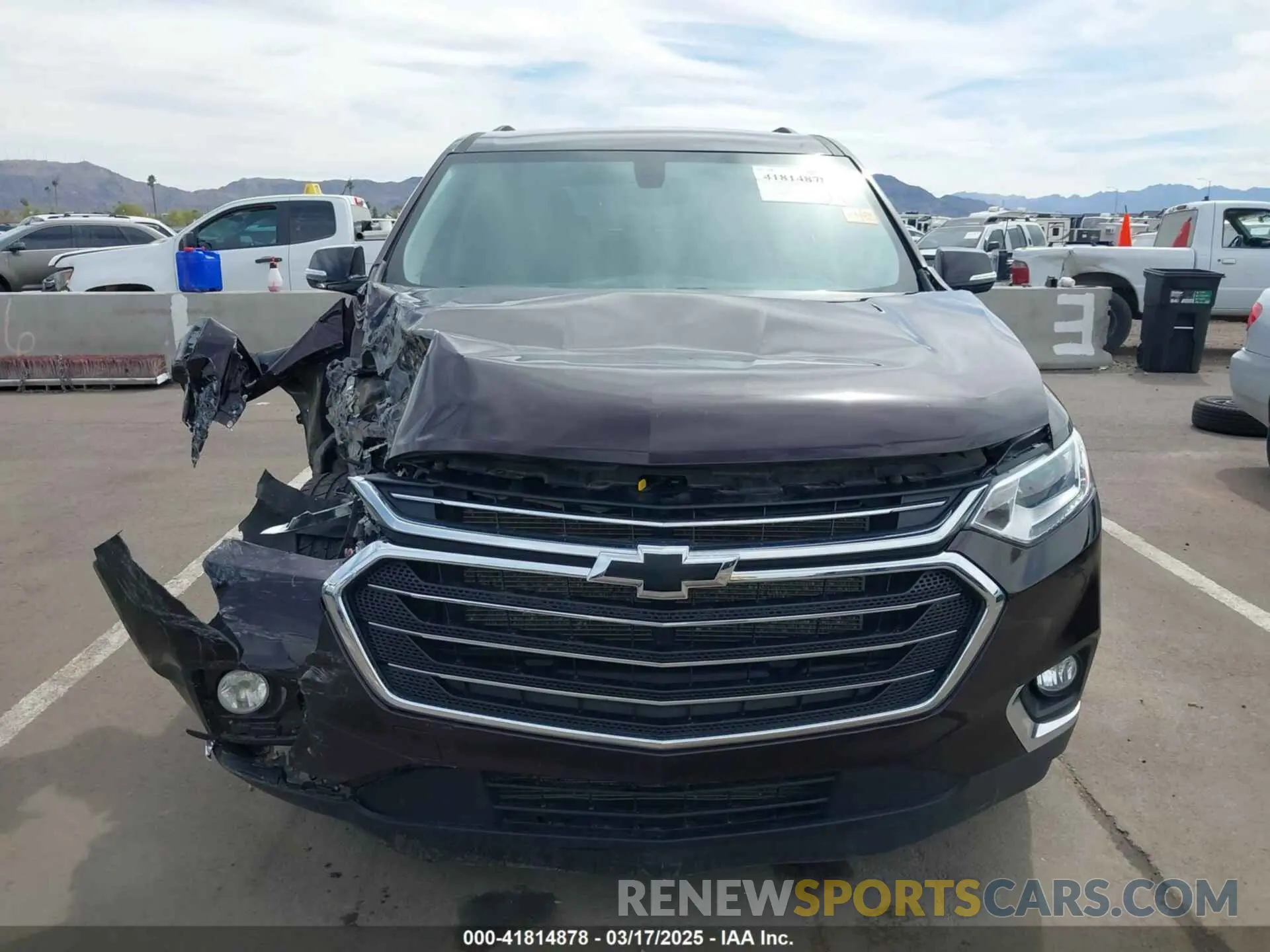 12 Photograph of a damaged car 1GNERGKW0LJ200372 CHEVROLET TRAVERSE 2020