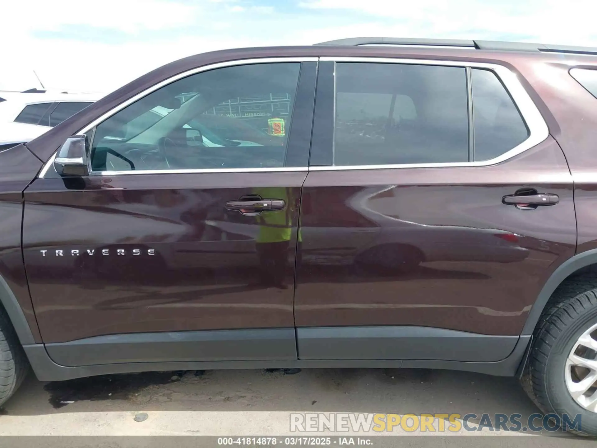14 Photograph of a damaged car 1GNERGKW0LJ200372 CHEVROLET TRAVERSE 2020