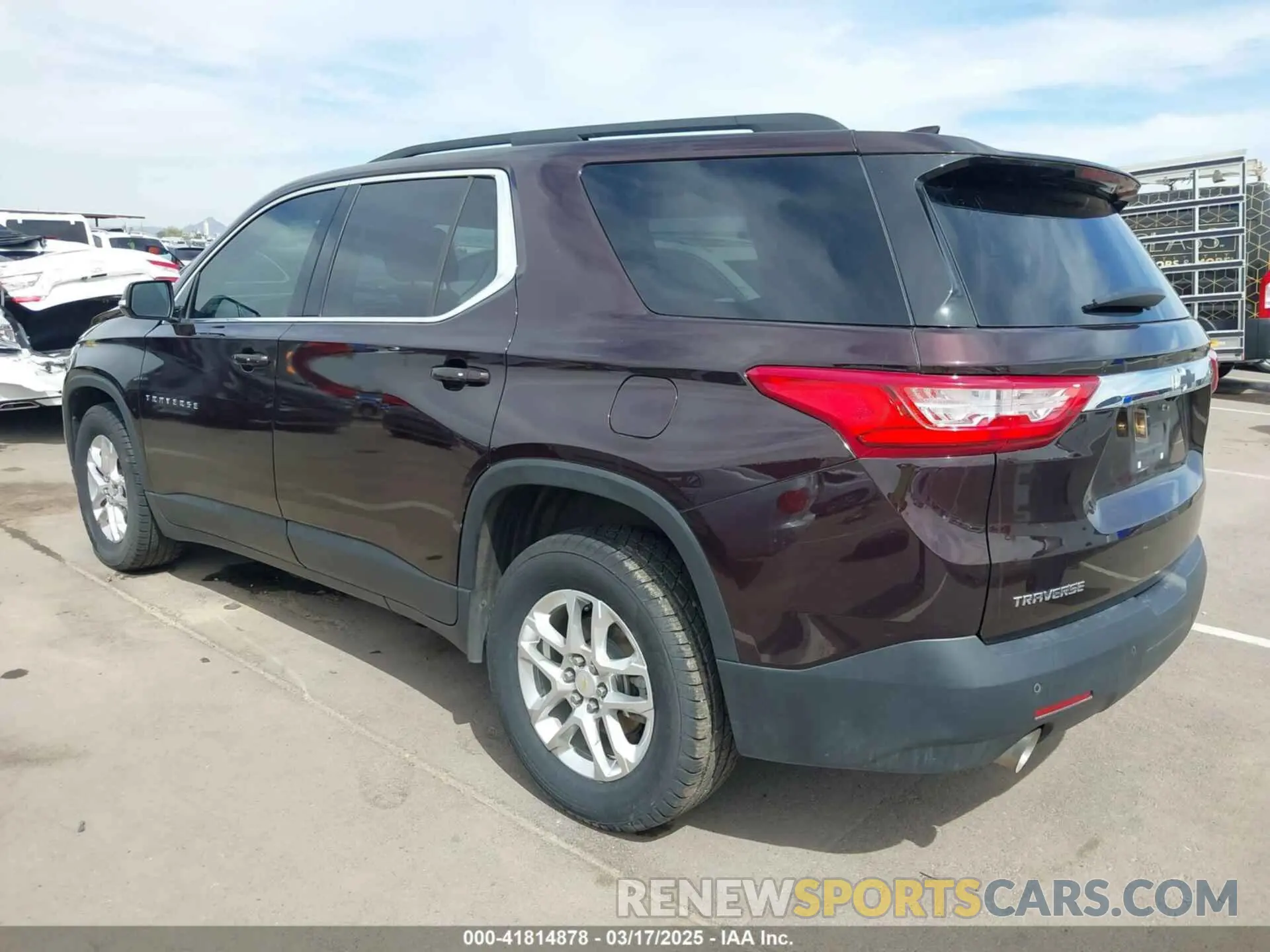 3 Photograph of a damaged car 1GNERGKW0LJ200372 CHEVROLET TRAVERSE 2020