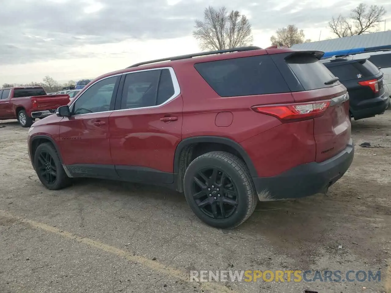 2 Photograph of a damaged car 1GNERGKW0LJ265609 CHEVROLET TRAVERSE 2020