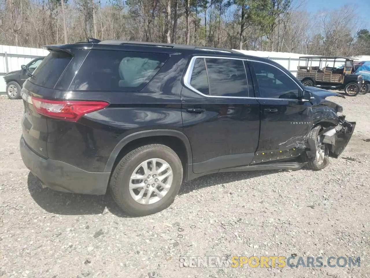 3 Photograph of a damaged car 1GNERGKW0LJ269806 CHEVROLET TRAVERSE 2020