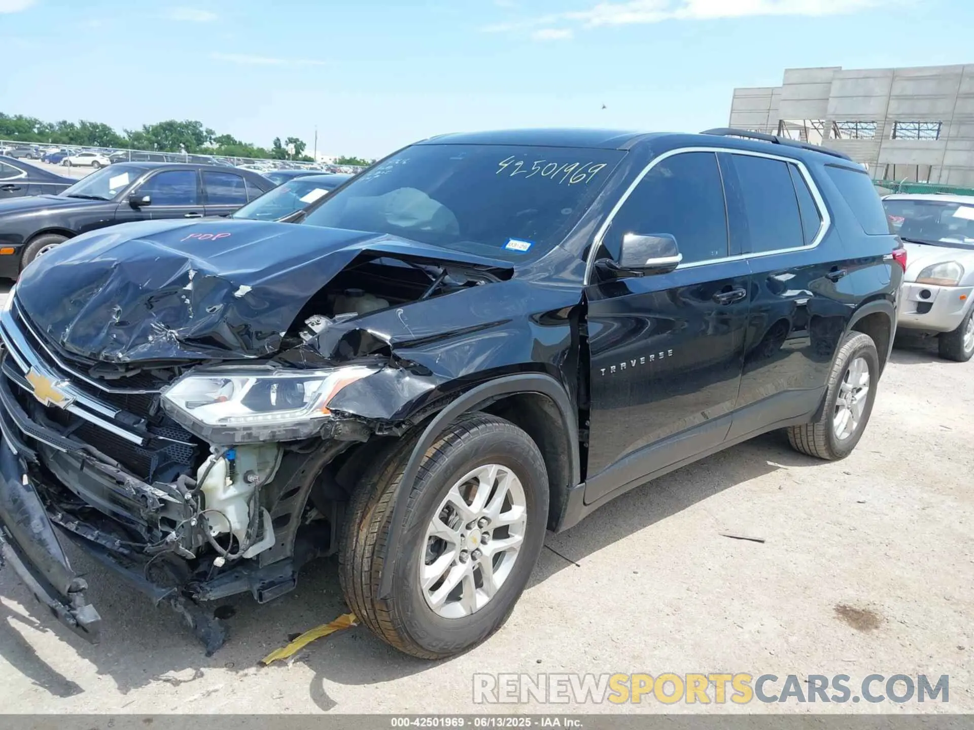 2 Photograph of a damaged car 1GNERGKW0LJ299498 CHEVROLET TRAVERSE 2020