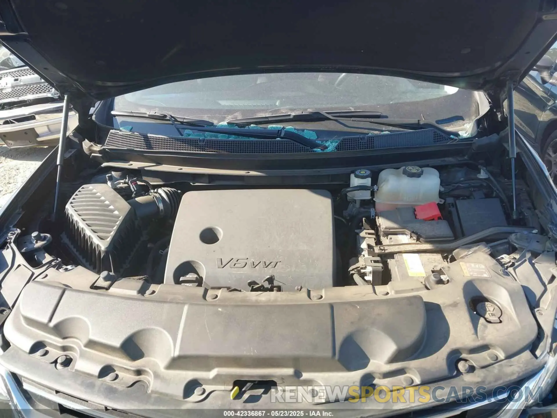 10 Photograph of a damaged car 1GNERGKW0LJ305039 CHEVROLET TRAVERSE 2020