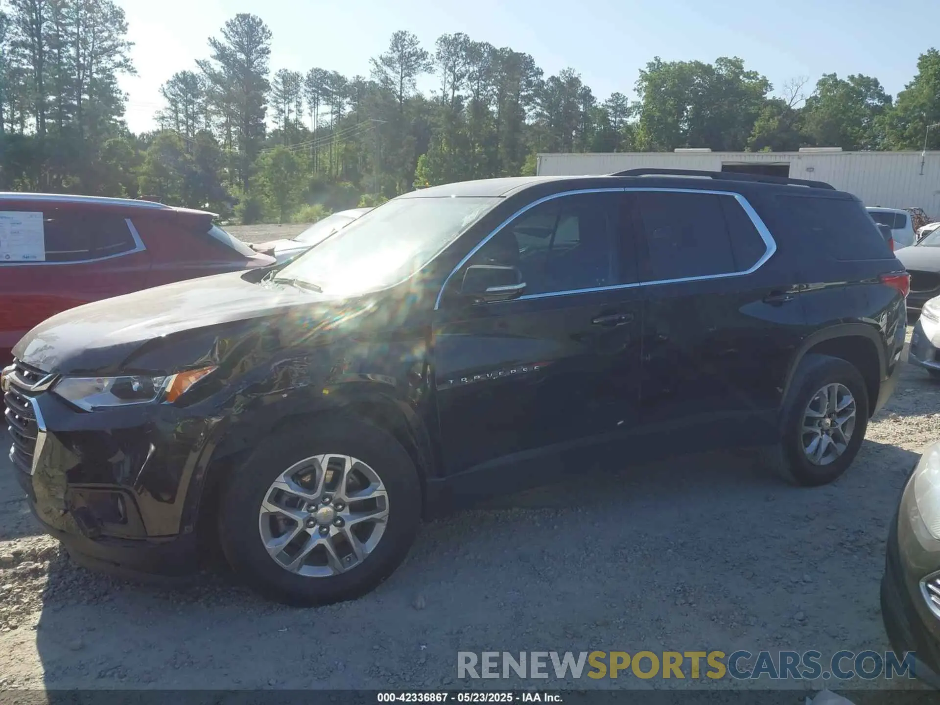 14 Photograph of a damaged car 1GNERGKW0LJ305039 CHEVROLET TRAVERSE 2020