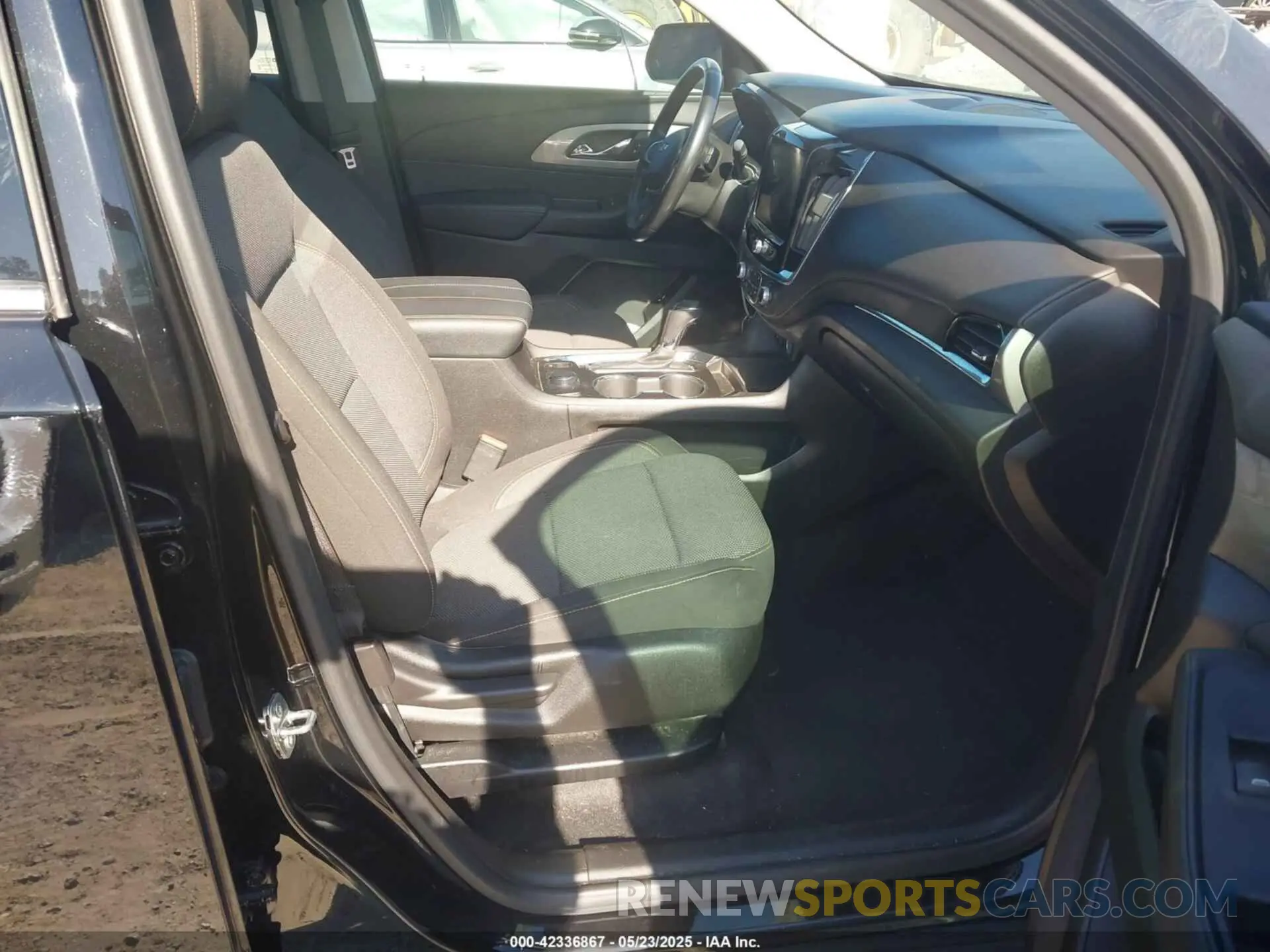 5 Photograph of a damaged car 1GNERGKW0LJ305039 CHEVROLET TRAVERSE 2020