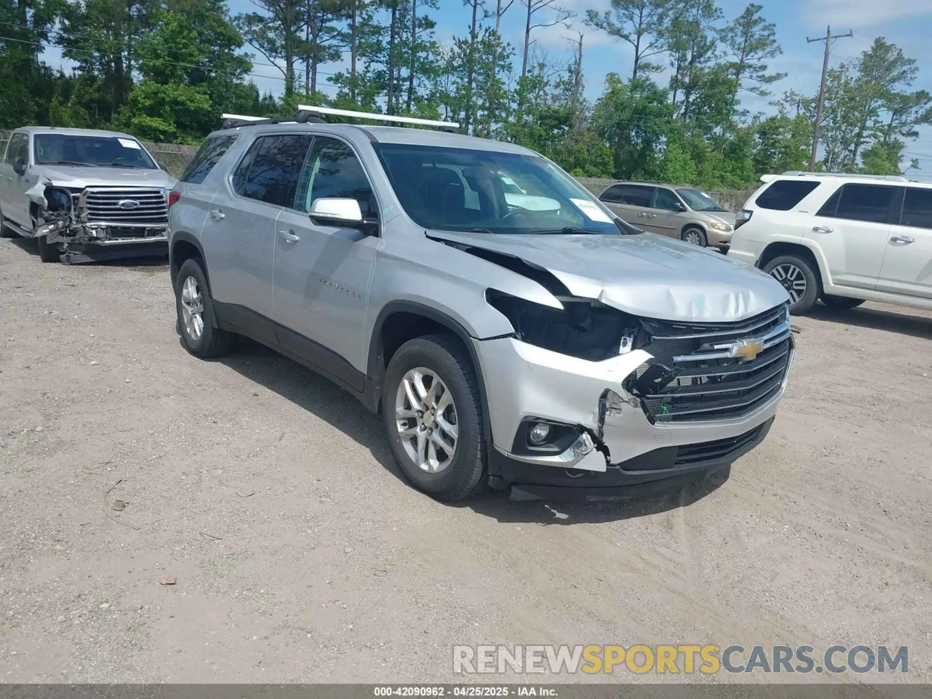 1 Photograph of a damaged car 1GNERGKW0LJ306000 CHEVROLET TRAVERSE 2020