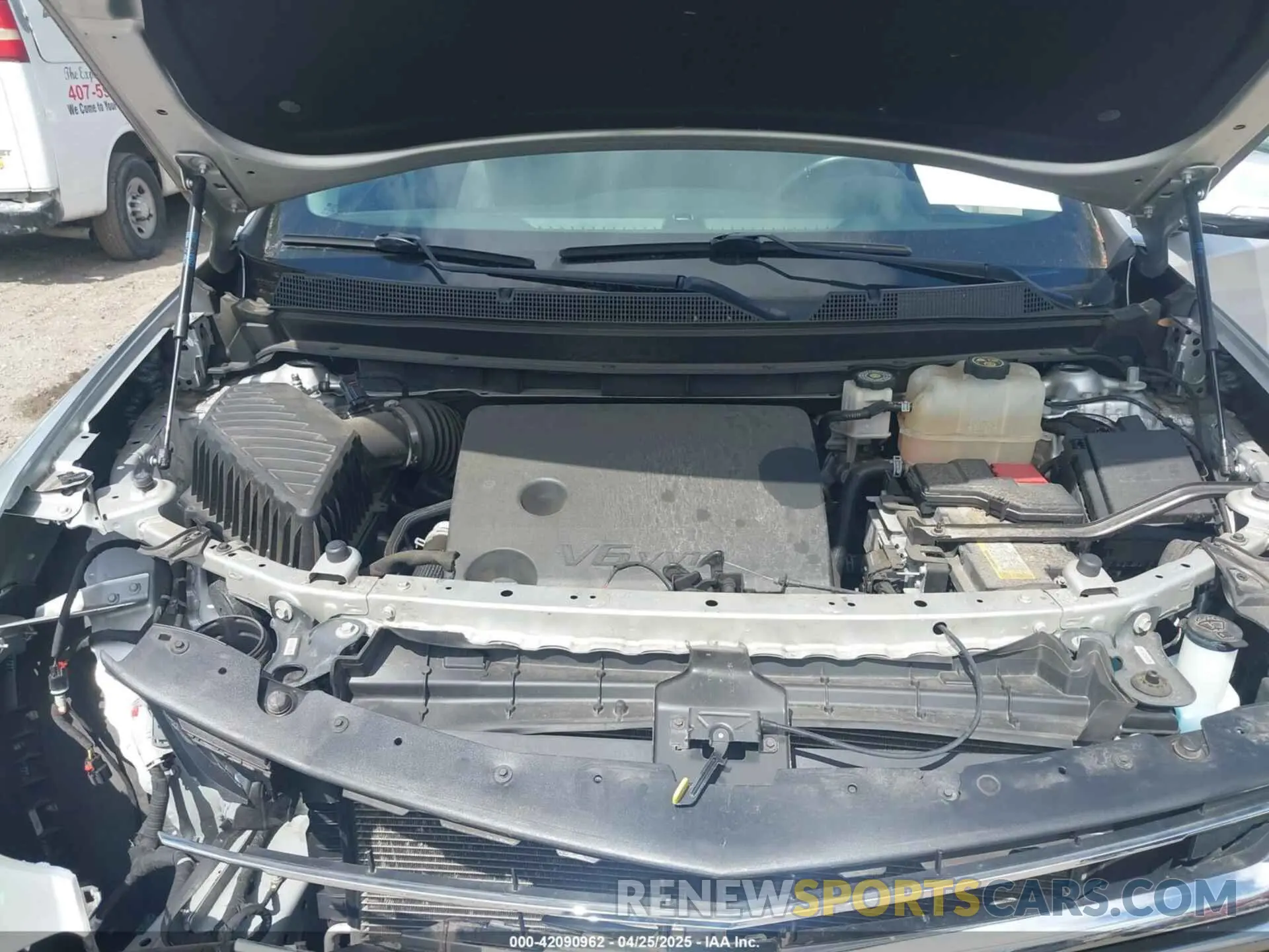 10 Photograph of a damaged car 1GNERGKW0LJ306000 CHEVROLET TRAVERSE 2020