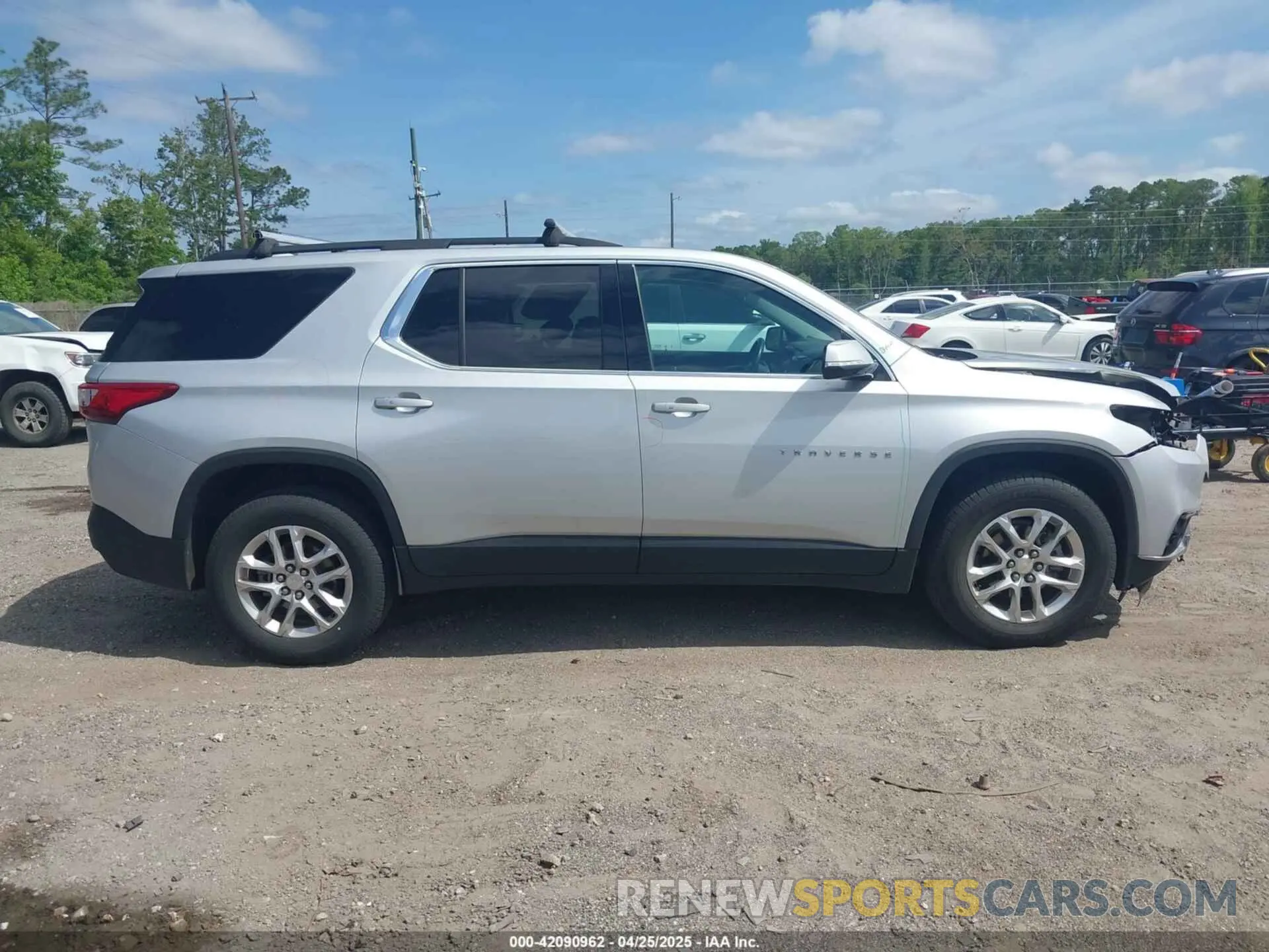 13 Photograph of a damaged car 1GNERGKW0LJ306000 CHEVROLET TRAVERSE 2020