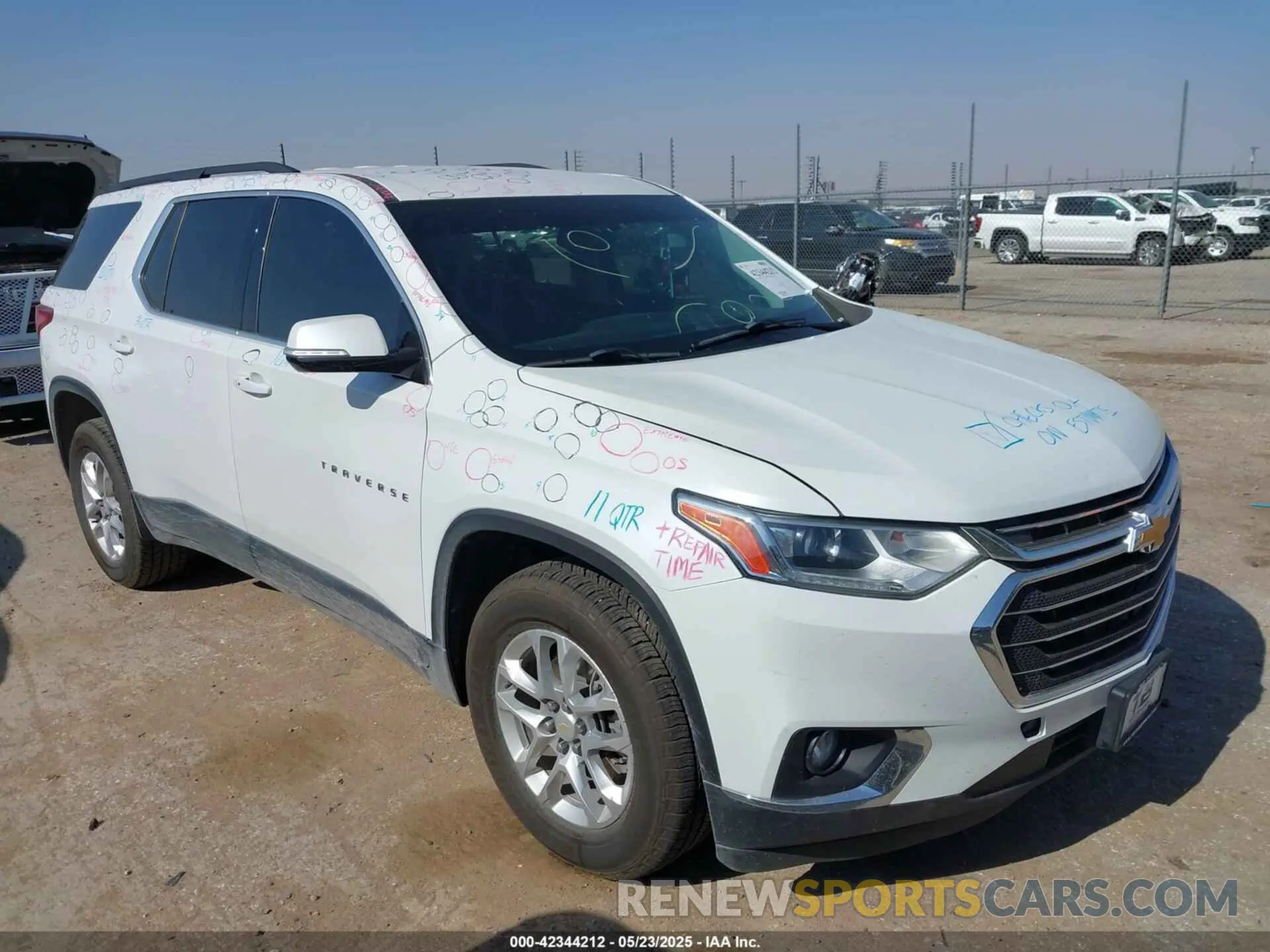 1 Photograph of a damaged car 1GNERGKW0LJ313013 CHEVROLET TRAVERSE 2020