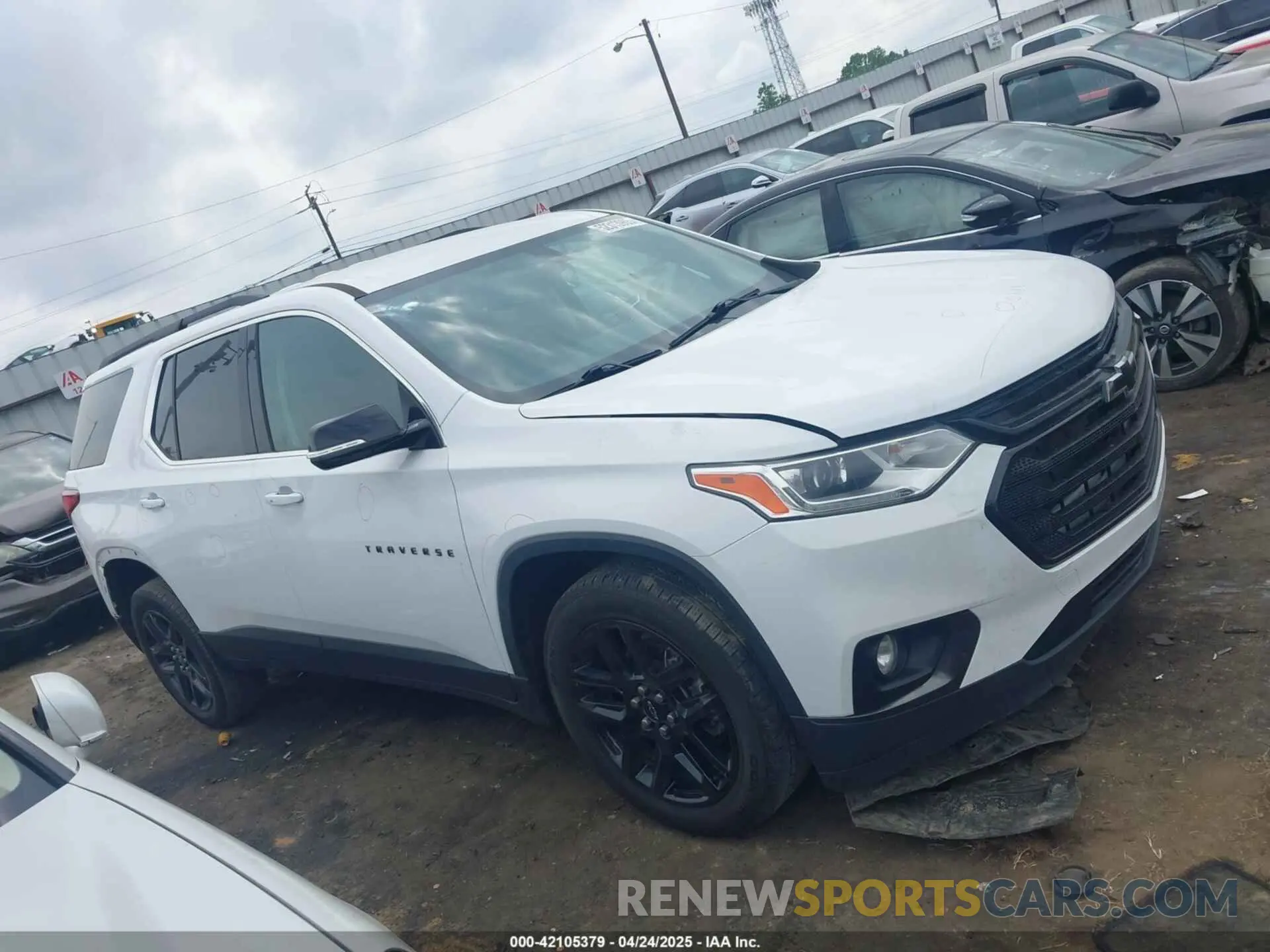 13 Photograph of a damaged car 1GNERGKW0LJ323959 CHEVROLET TRAVERSE 2020