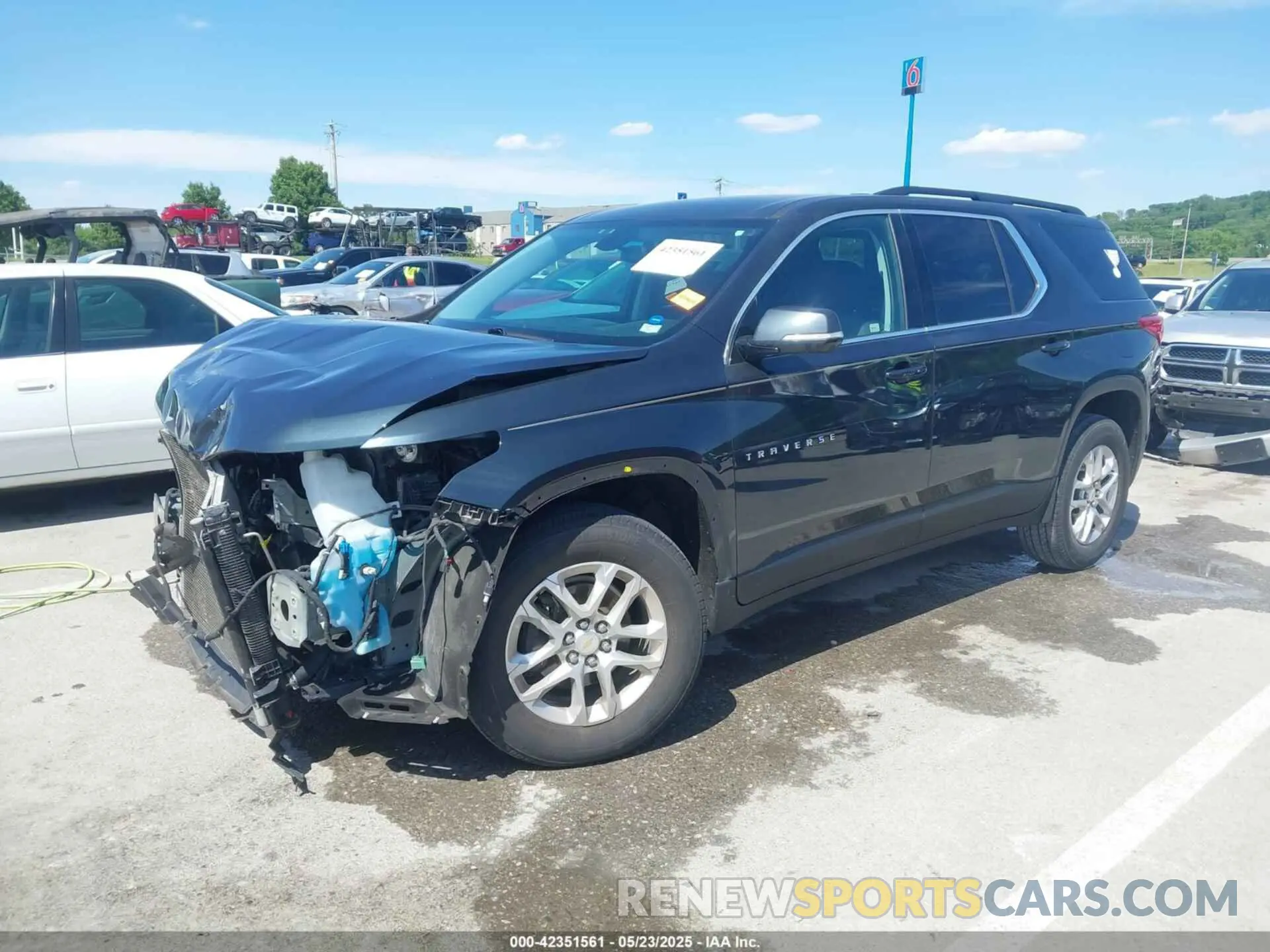 2 Photograph of a damaged car 1GNERGKW1LJ111250 CHEVROLET TRAVERSE 2020