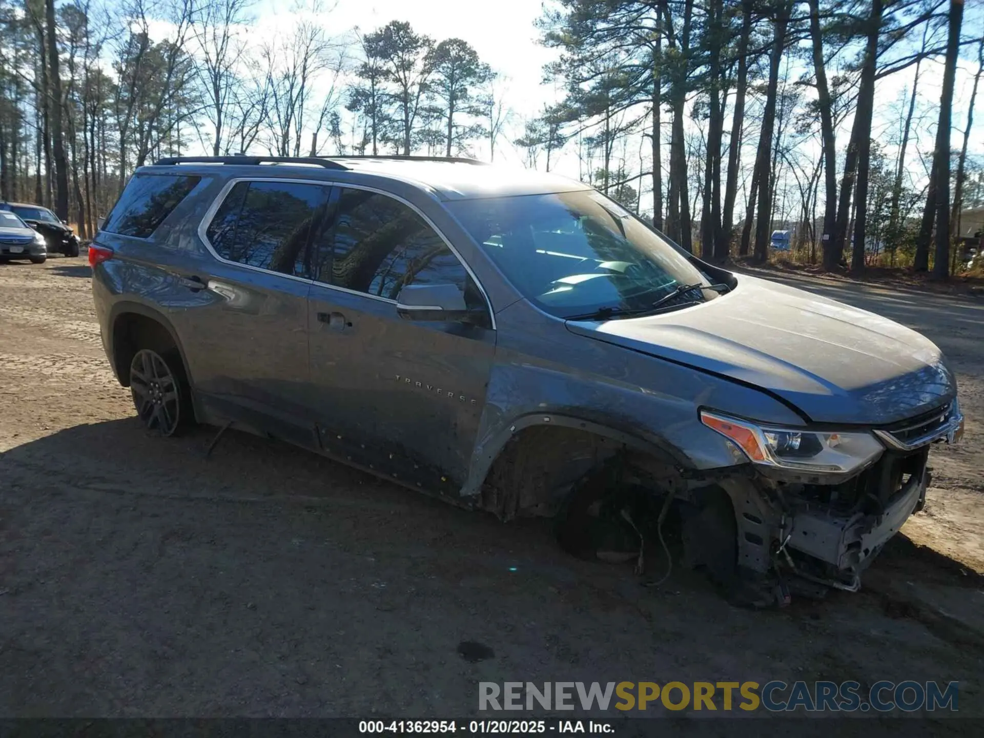 1 Photograph of a damaged car 1GNERGKW1LJ247460 CHEVROLET TRAVERSE 2020