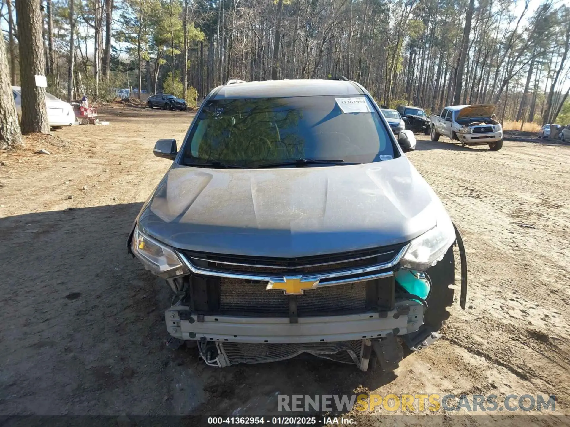 12 Photograph of a damaged car 1GNERGKW1LJ247460 CHEVROLET TRAVERSE 2020