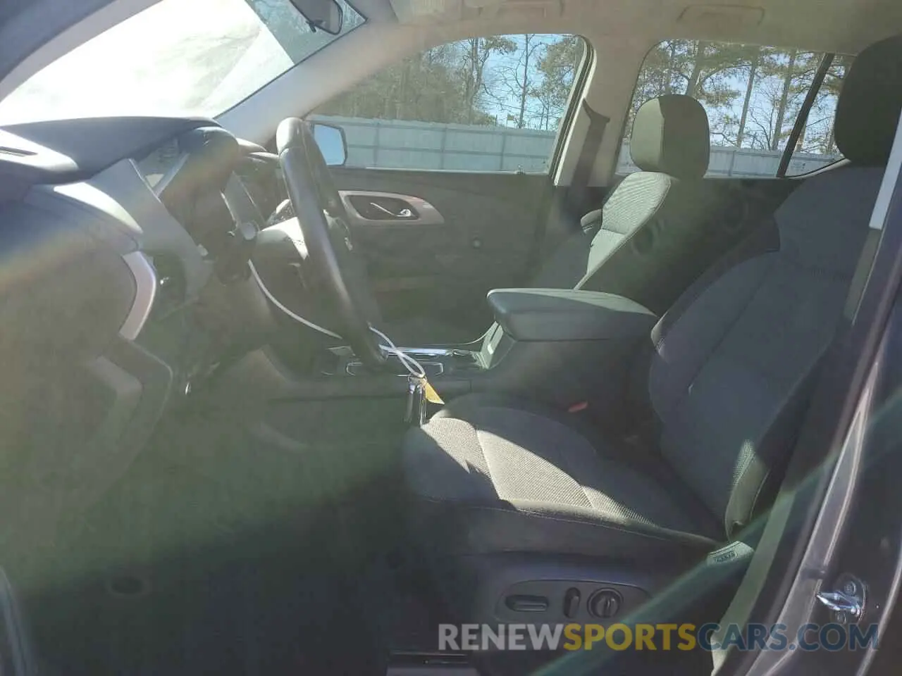 7 Photograph of a damaged car 1GNERGKW1LJ286579 CHEVROLET TRAVERSE 2020