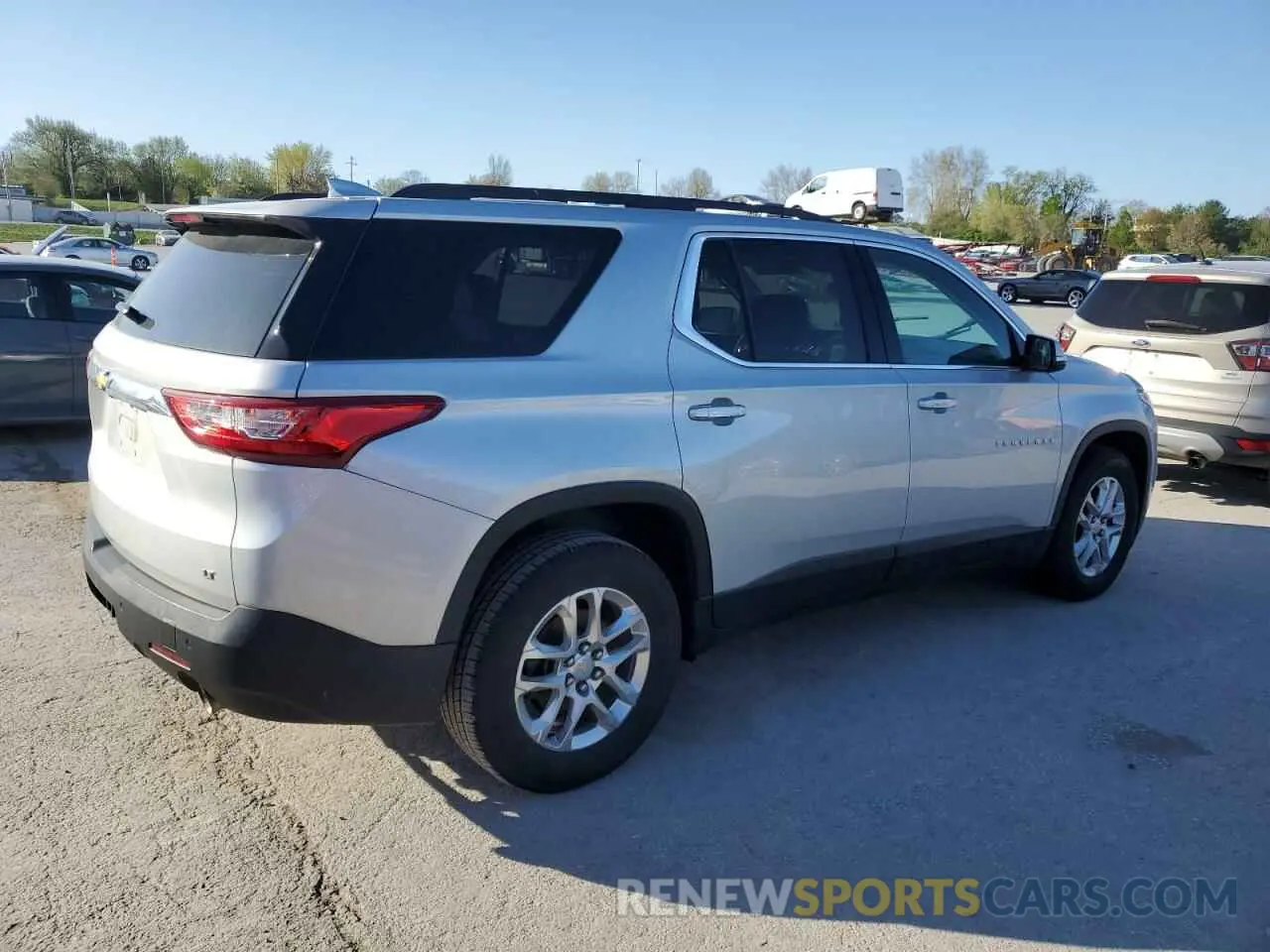 3 Photograph of a damaged car 1GNERGKW1LJ304157 CHEVROLET TRAVERSE 2020