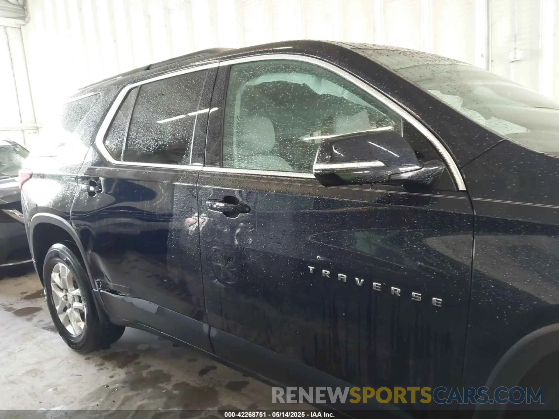13 Photograph of a damaged car 1GNERGKW2LJ132057 CHEVROLET TRAVERSE 2020