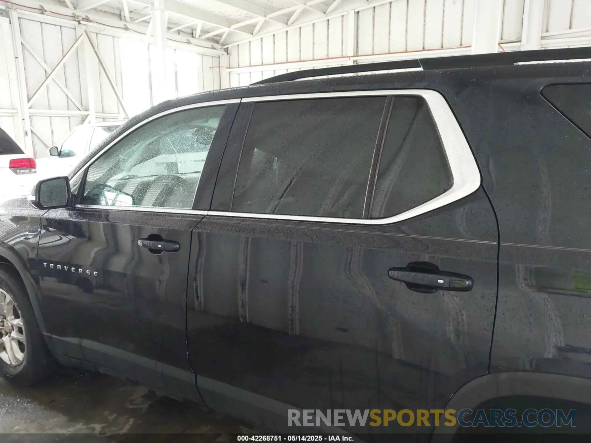 14 Photograph of a damaged car 1GNERGKW2LJ132057 CHEVROLET TRAVERSE 2020
