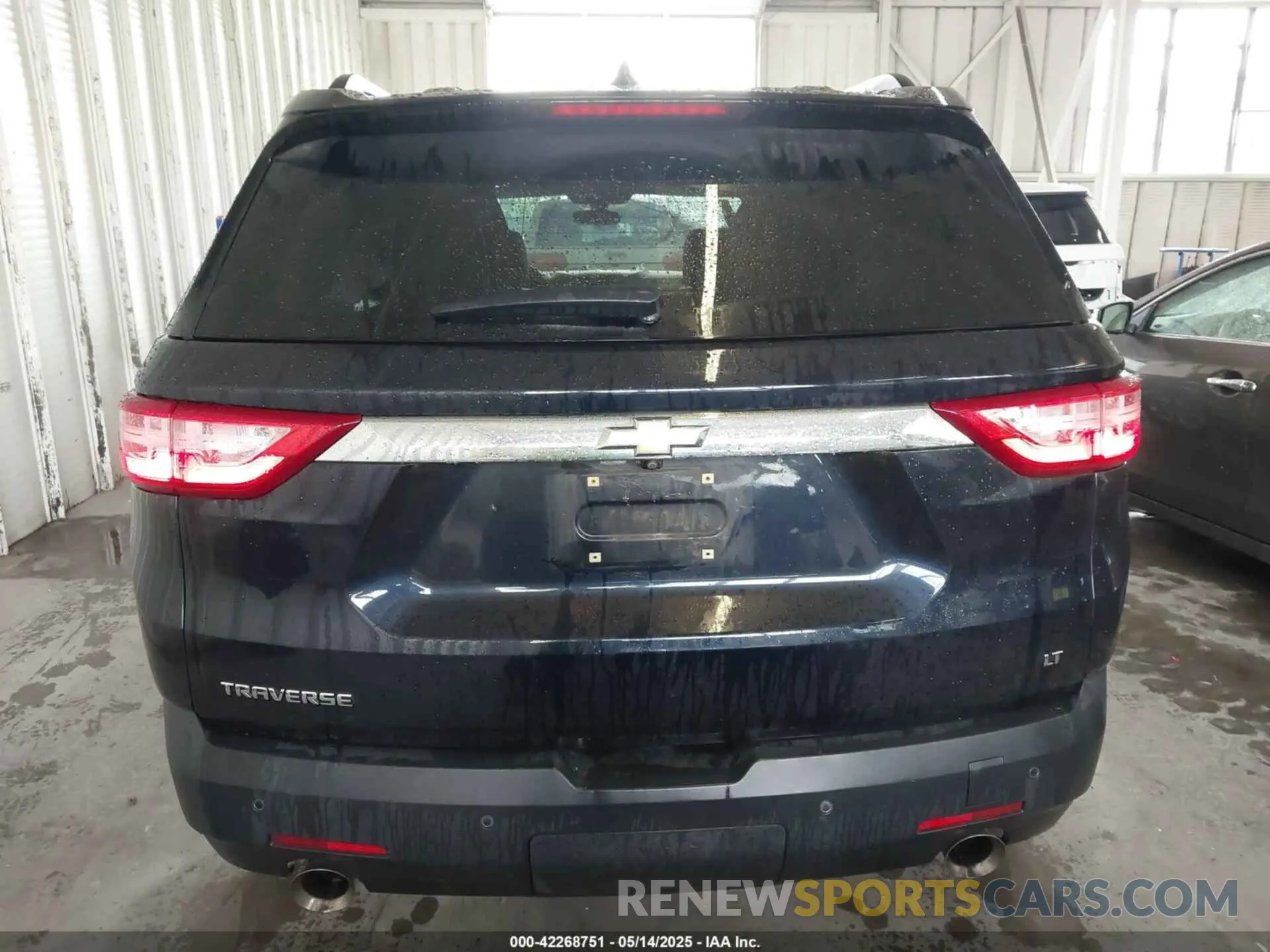 16 Photograph of a damaged car 1GNERGKW2LJ132057 CHEVROLET TRAVERSE 2020