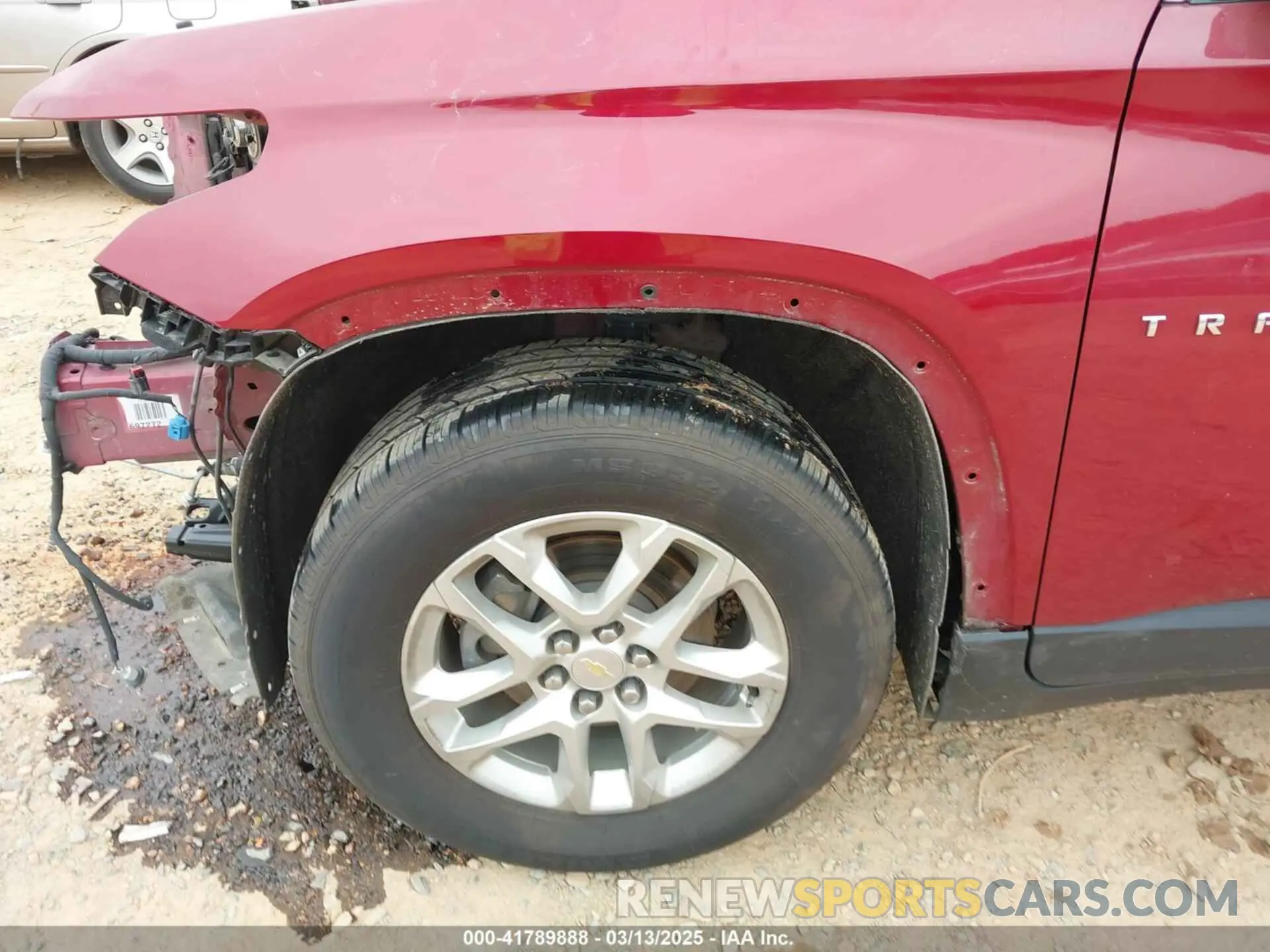 19 Photograph of a damaged car 1GNERGKW2LJ197166 CHEVROLET TRAVERSE 2020