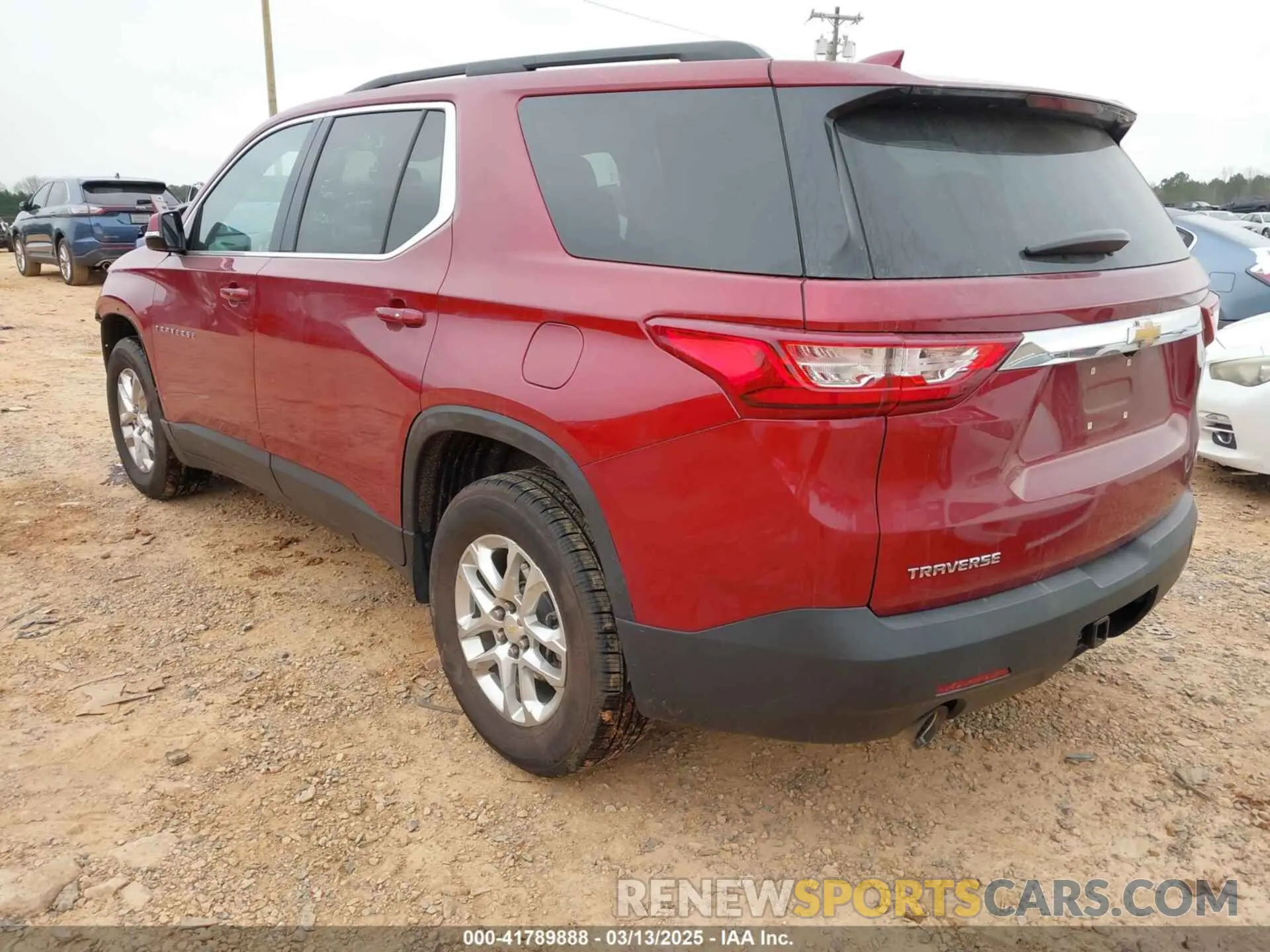 3 Photograph of a damaged car 1GNERGKW2LJ197166 CHEVROLET TRAVERSE 2020