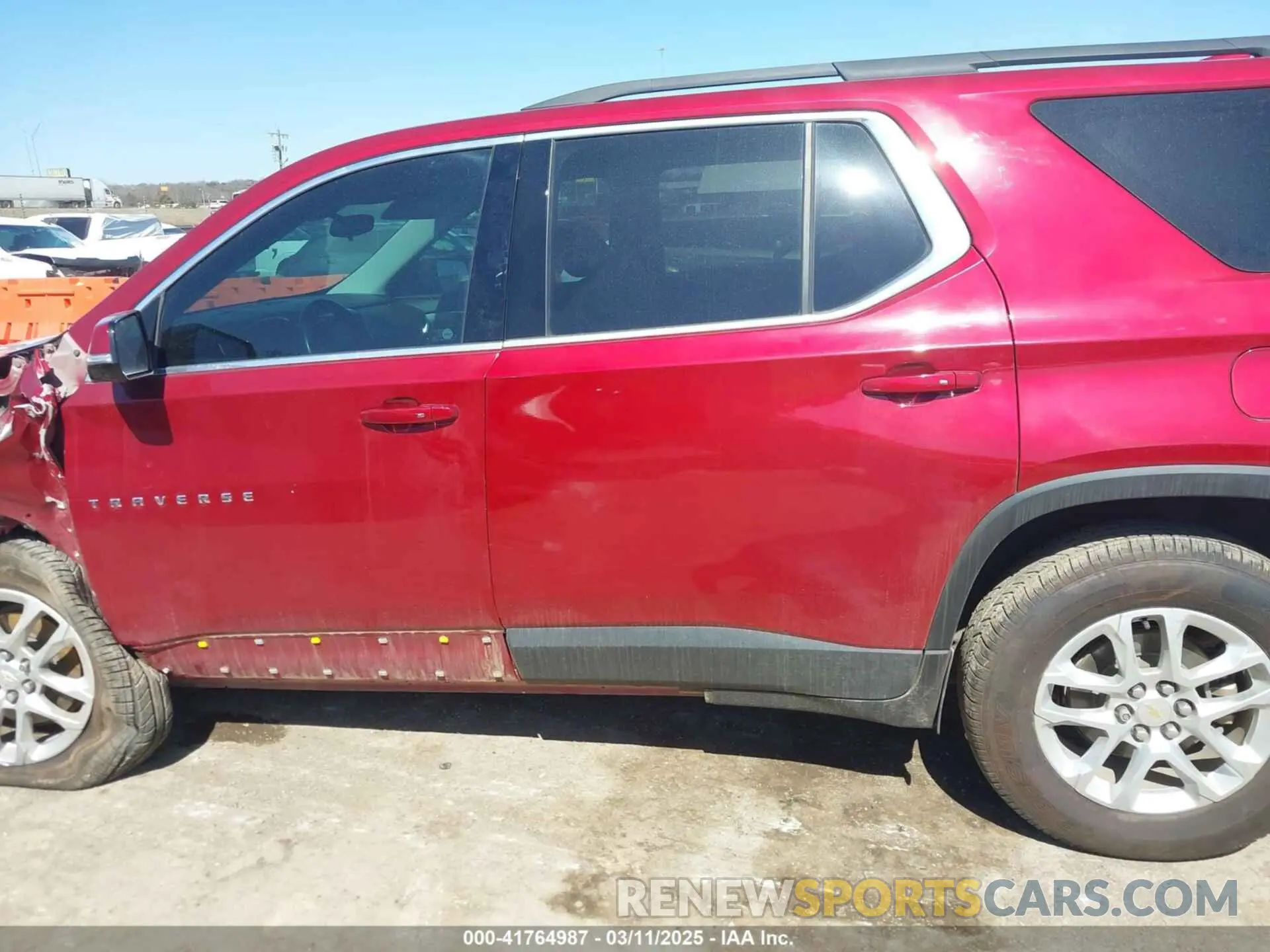 15 Photograph of a damaged car 1GNERGKW2LJ210773 CHEVROLET TRAVERSE 2020