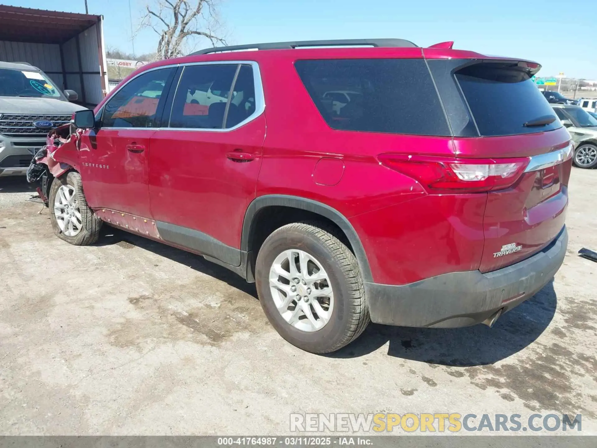3 Photograph of a damaged car 1GNERGKW2LJ210773 CHEVROLET TRAVERSE 2020