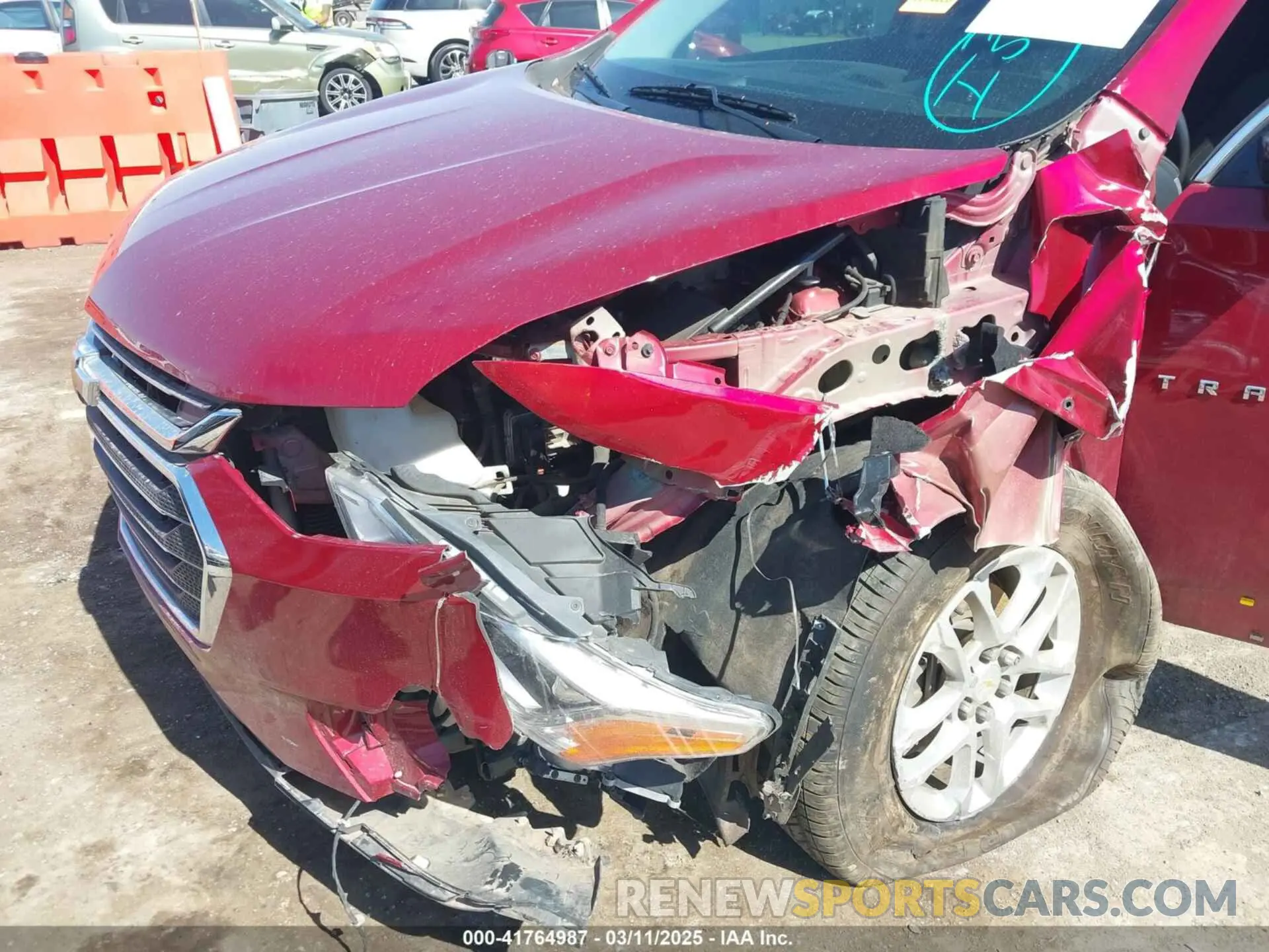 6 Photograph of a damaged car 1GNERGKW2LJ210773 CHEVROLET TRAVERSE 2020