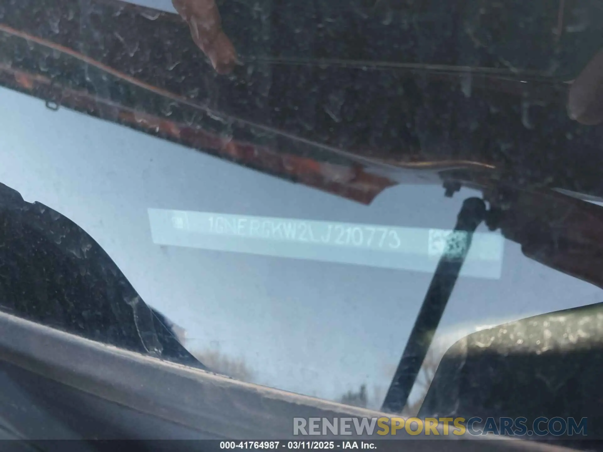 9 Photograph of a damaged car 1GNERGKW2LJ210773 CHEVROLET TRAVERSE 2020