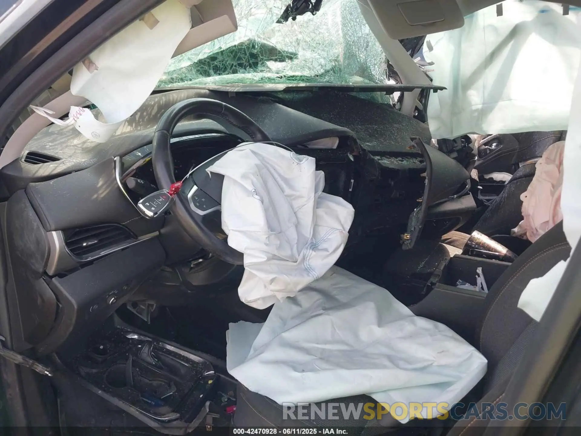 5 Photograph of a damaged car 1GNERGKW2LJ239951 CHEVROLET TRAVERSE 2020