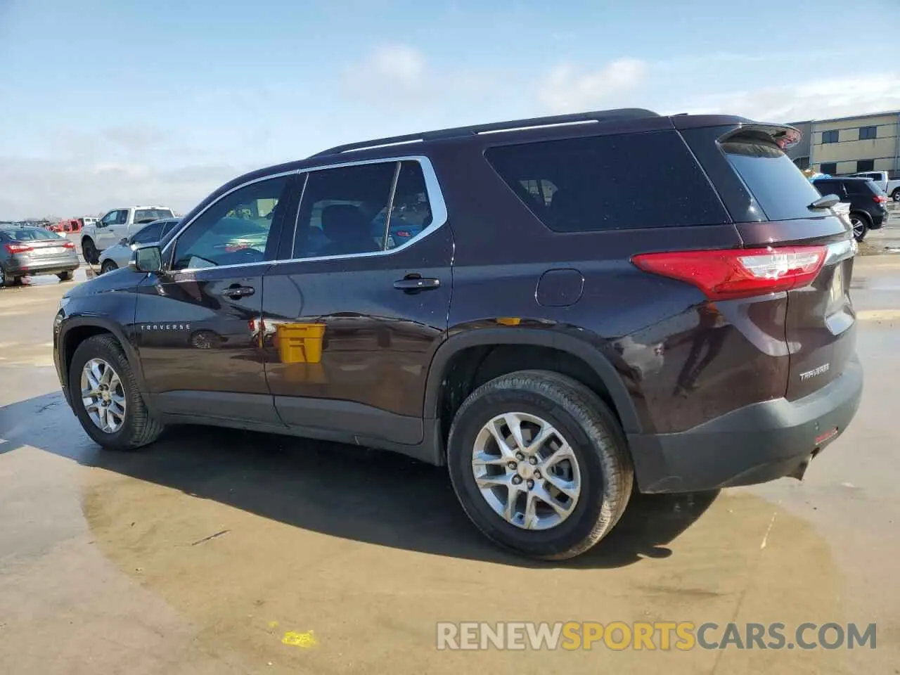 2 Photograph of a damaged car 1GNERGKW2LJ253946 CHEVROLET TRAVERSE 2020