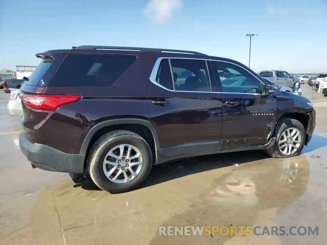 3 Photograph of a damaged car 1GNERGKW2LJ253946 CHEVROLET TRAVERSE 2020
