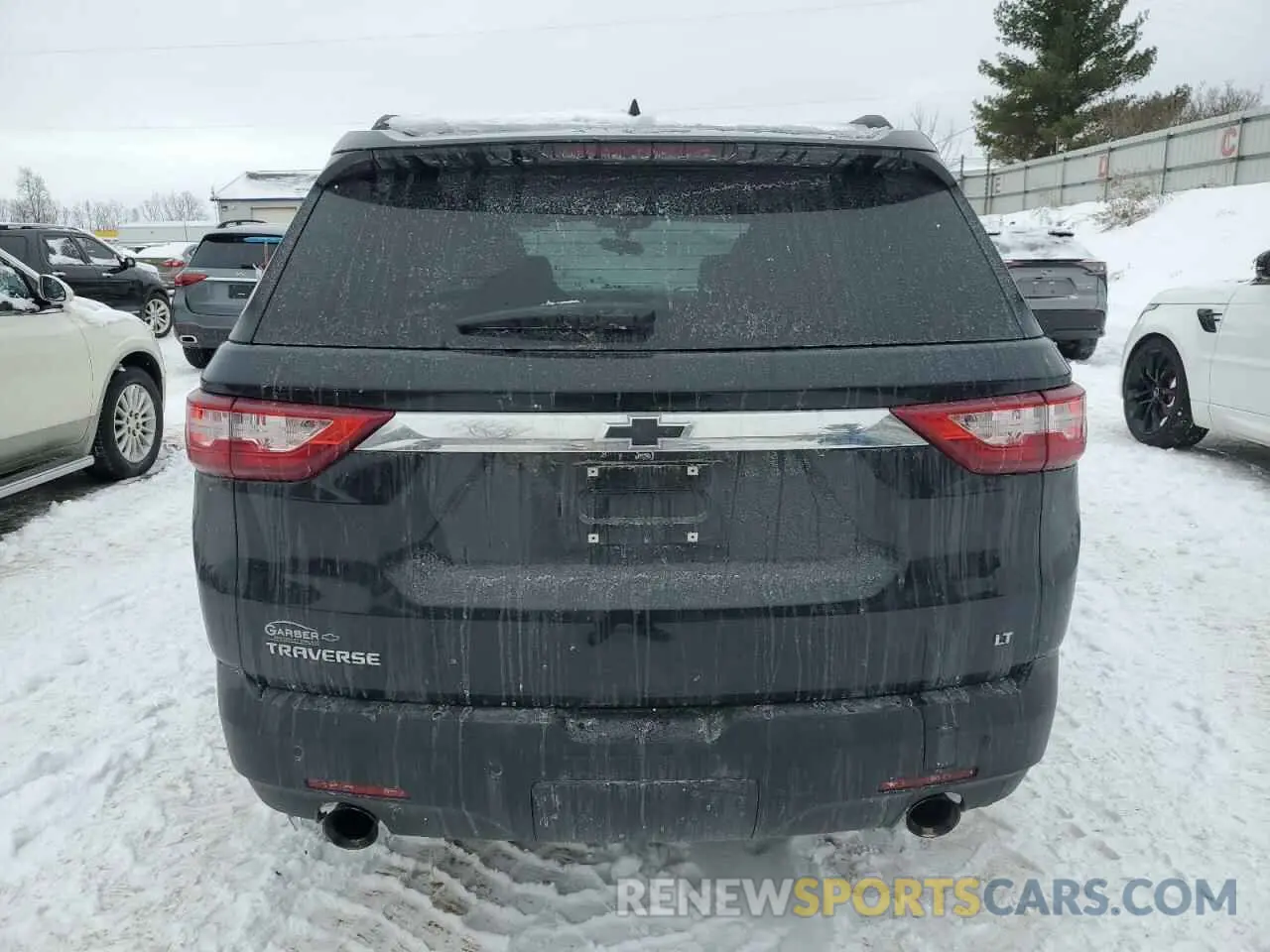 6 Photograph of a damaged car 1GNERGKW2LJ321677 CHEVROLET TRAVERSE 2020