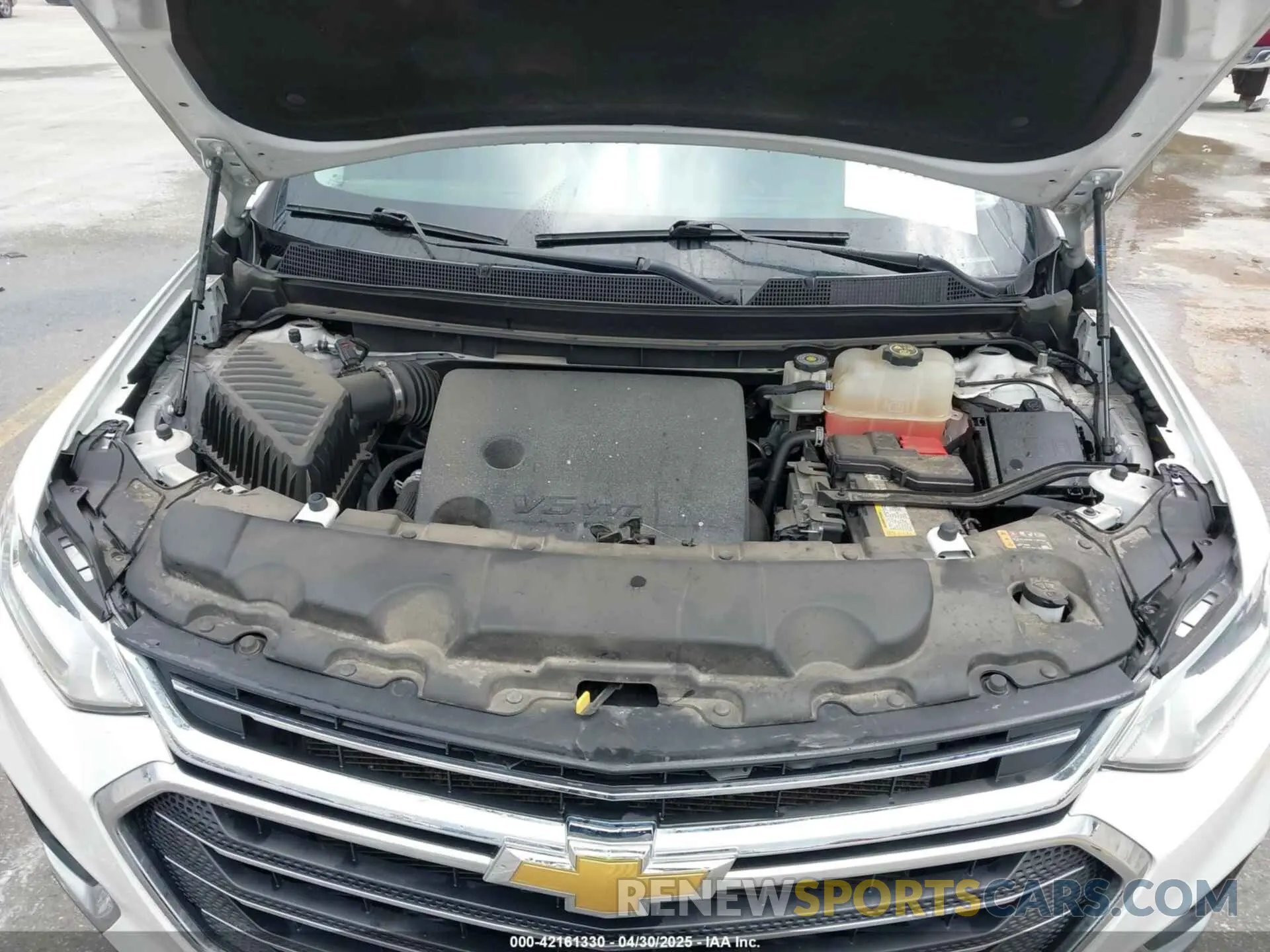10 Photograph of a damaged car 1GNERGKW3LJ127398 CHEVROLET TRAVERSE 2020