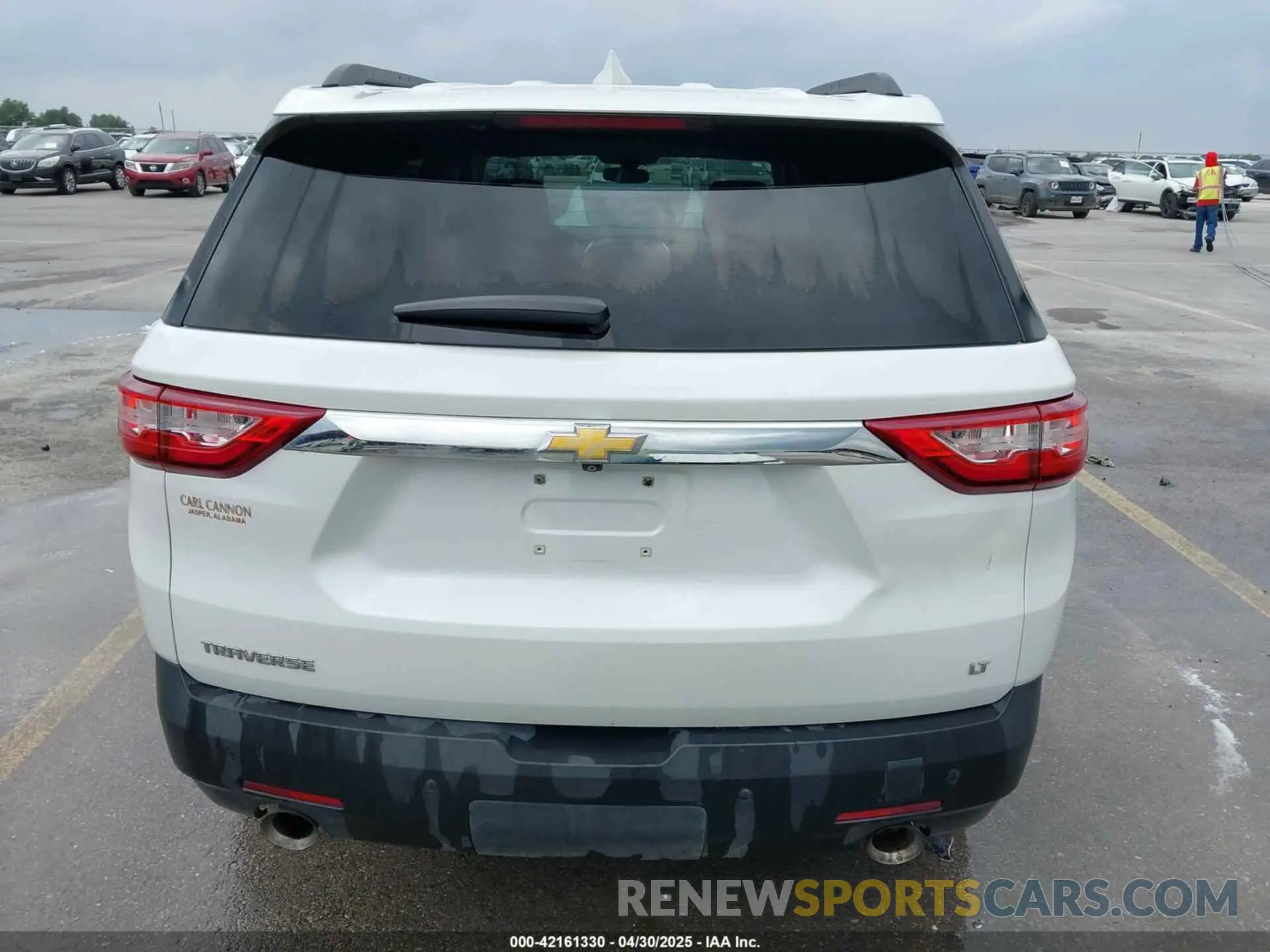 16 Photograph of a damaged car 1GNERGKW3LJ127398 CHEVROLET TRAVERSE 2020