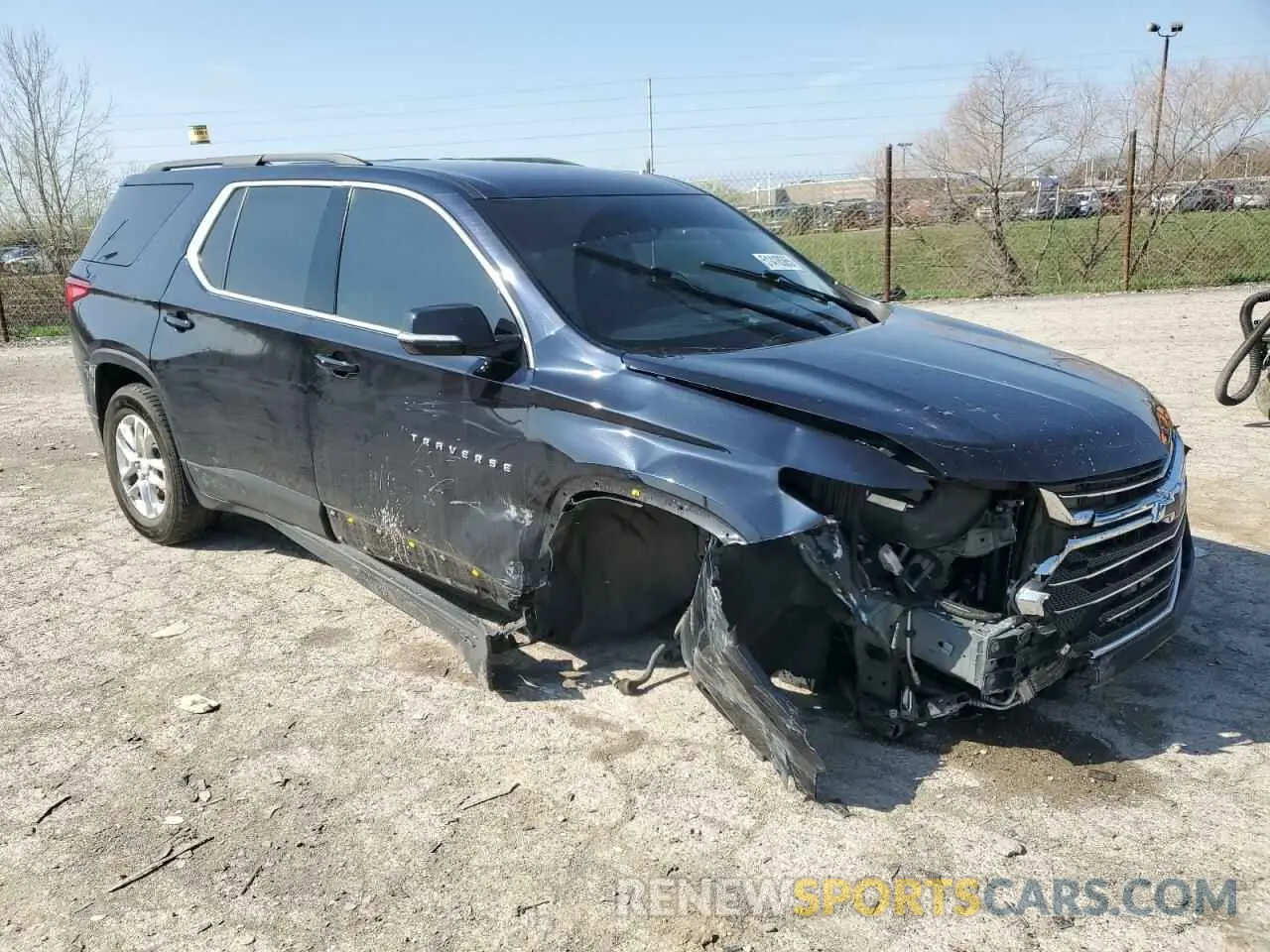 4 Photograph of a damaged car 1GNERGKW3LJ158327 CHEVROLET TRAVERSE 2020