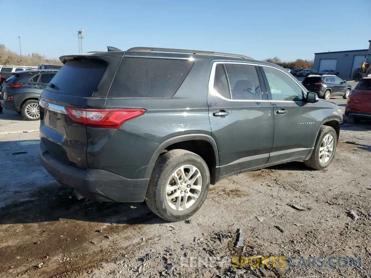 3 Photograph of a damaged car 1GNERGKW3LJ231969 CHEVROLET TRAVERSE 2020
