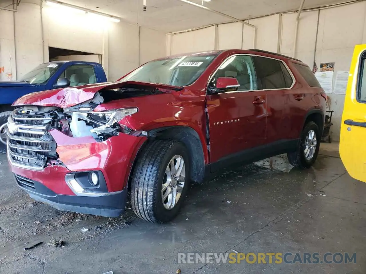 1 Photograph of a damaged car 1GNERGKW3LJ243667 CHEVROLET TRAVERSE 2020