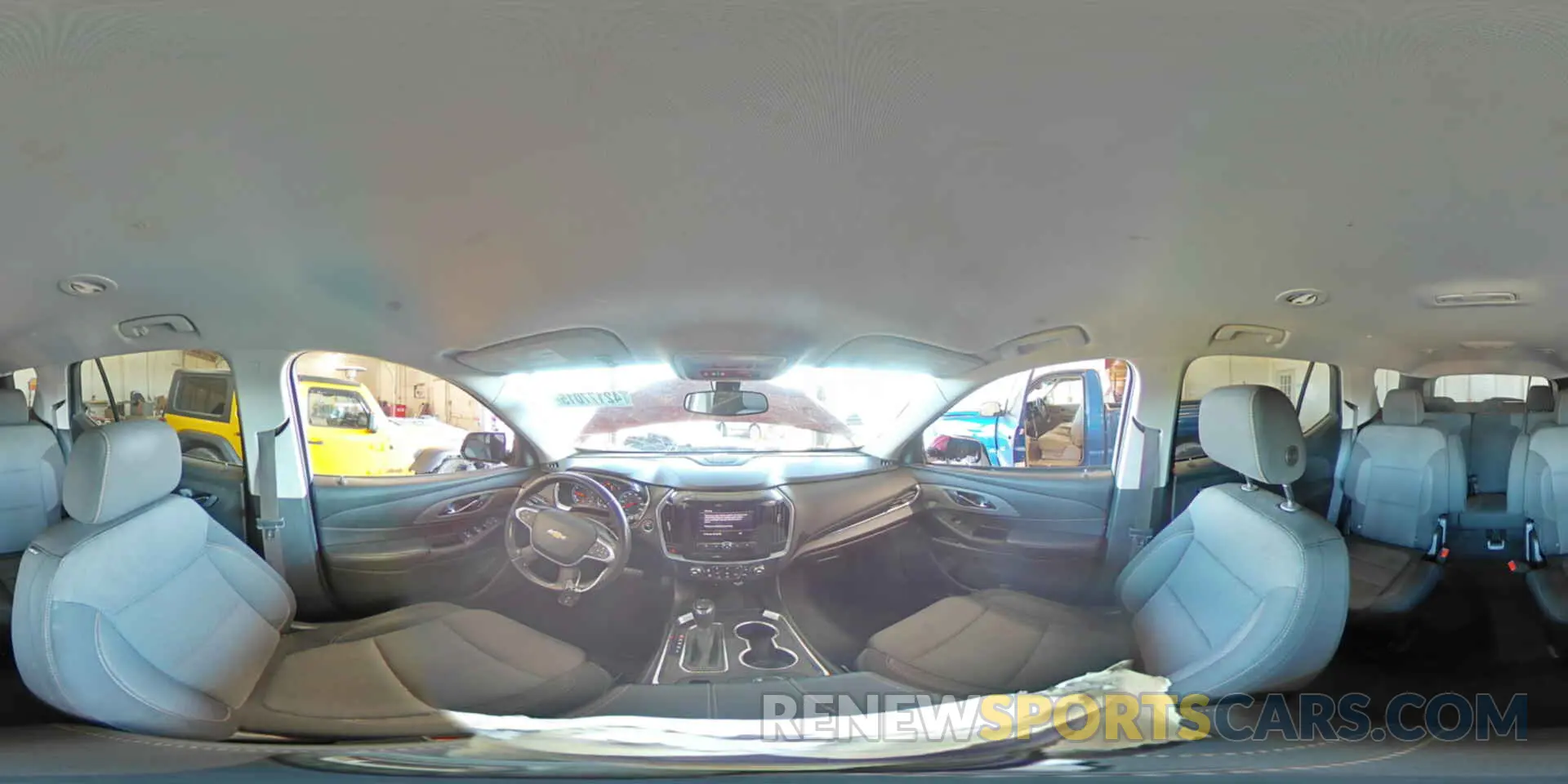 16 Photograph of a damaged car 1GNERGKW3LJ243667 CHEVROLET TRAVERSE 2020