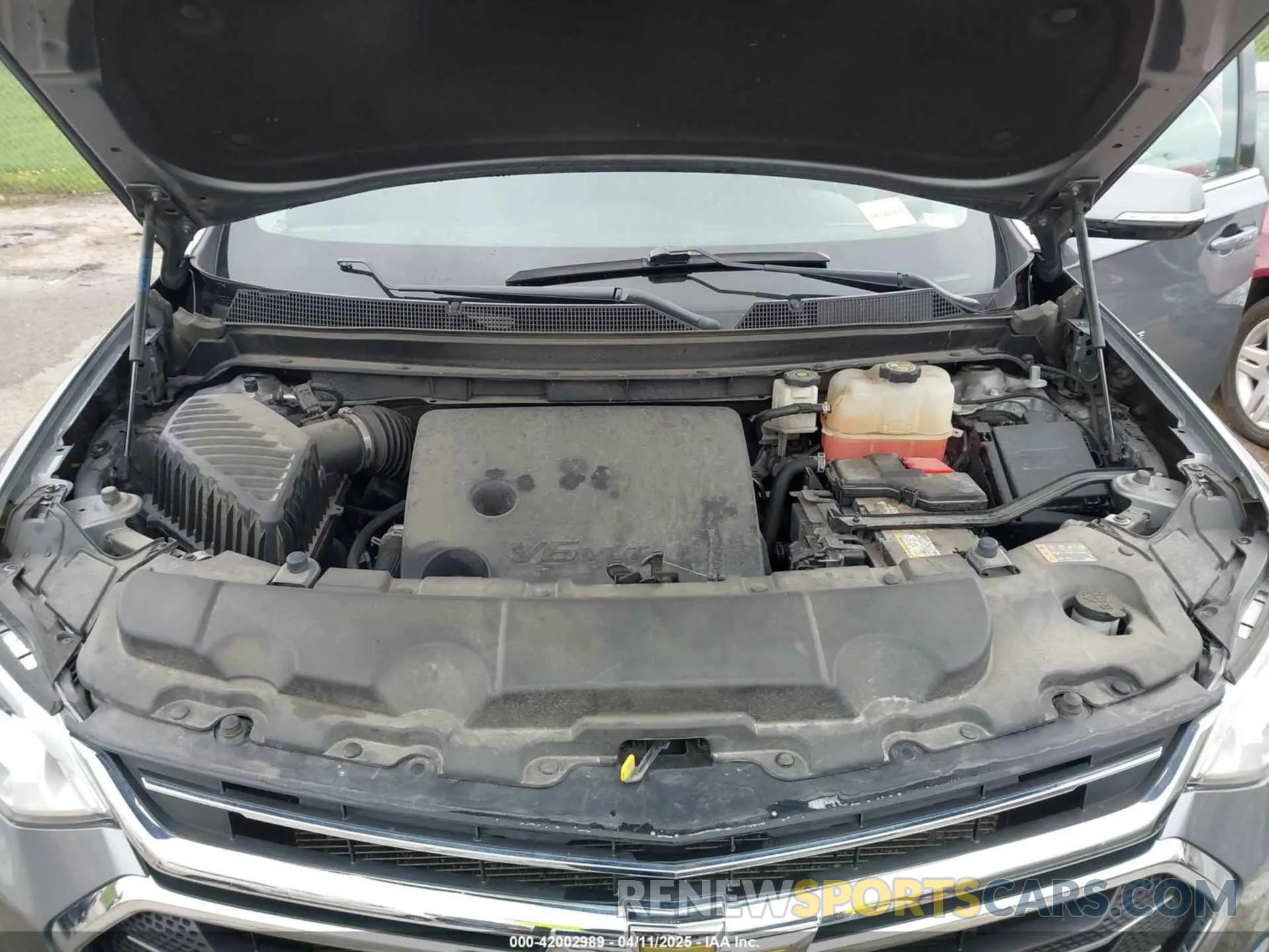 10 Photograph of a damaged car 1GNERGKW3LJ249792 CHEVROLET TRAVERSE 2020