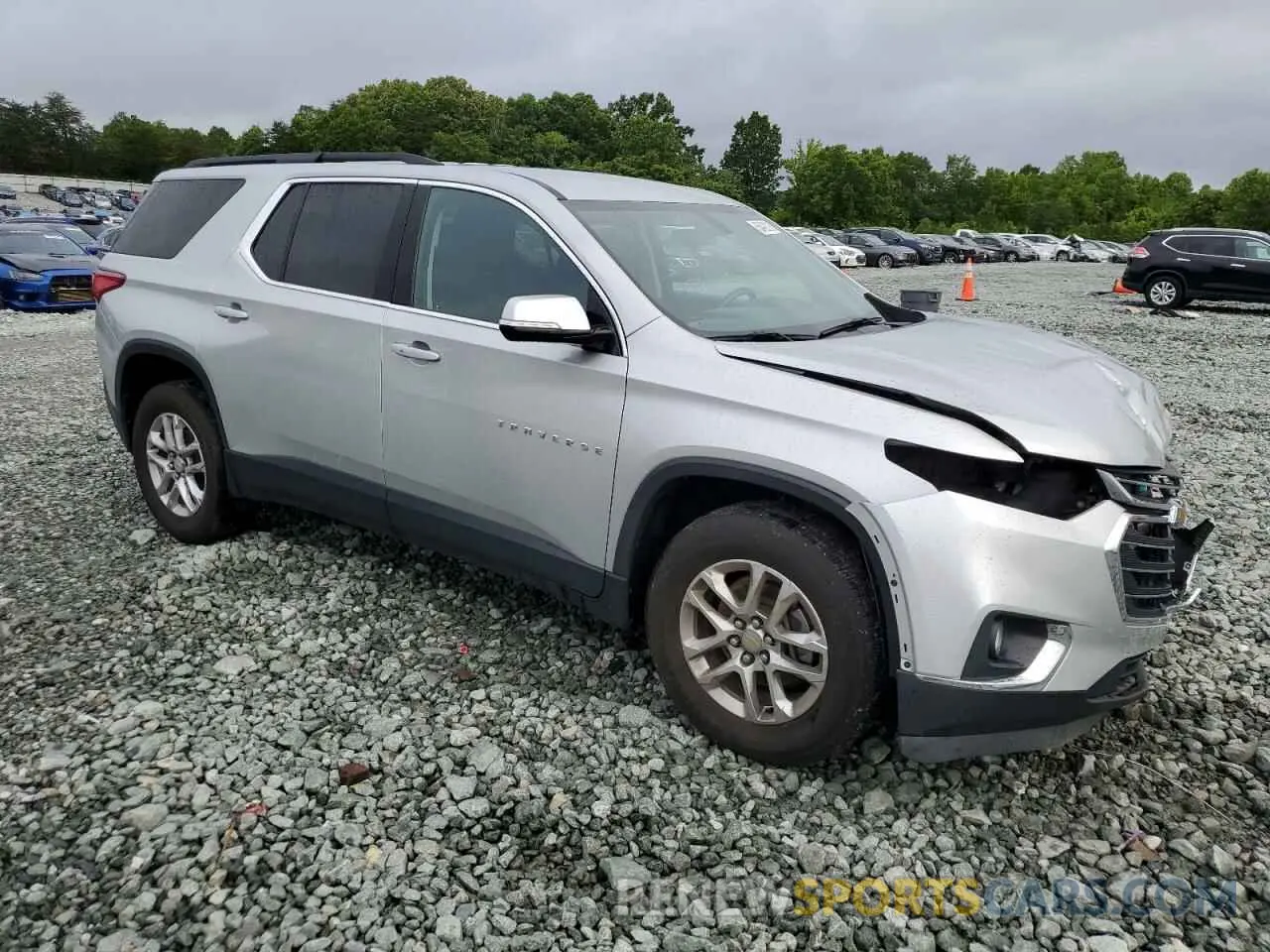 4 Photograph of a damaged car 1GNERGKW4LJ166209 CHEVROLET TRAVERSE 2020