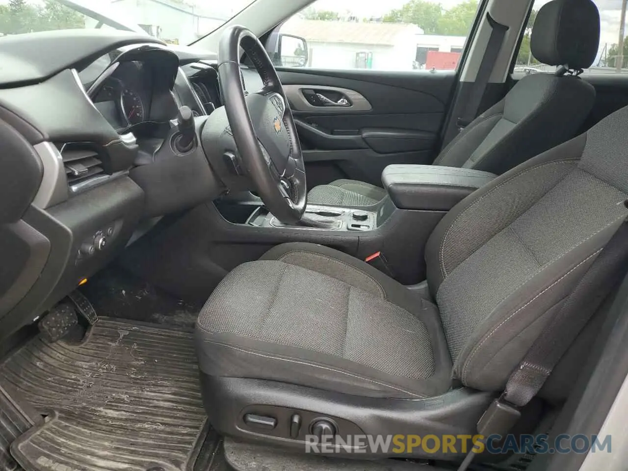 7 Photograph of a damaged car 1GNERGKW4LJ188632 CHEVROLET TRAVERSE 2020