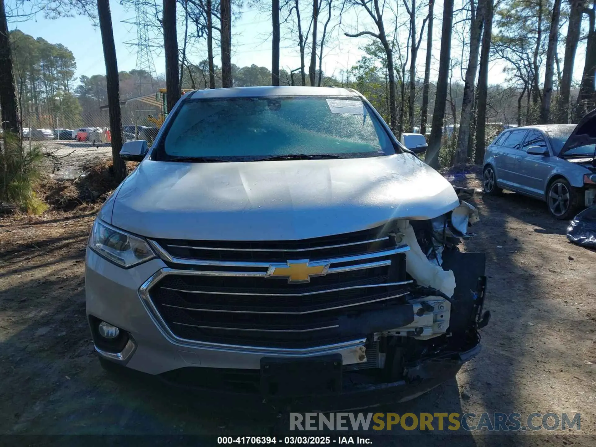 12 Photograph of a damaged car 1GNERGKW4LJ215277 CHEVROLET TRAVERSE 2020