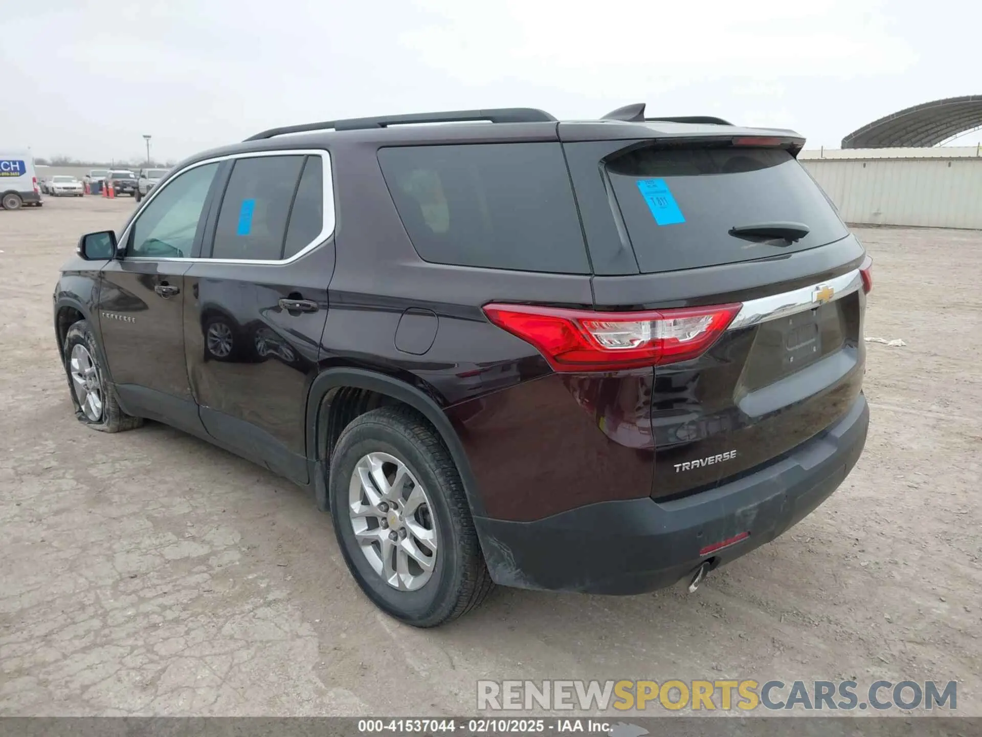 3 Photograph of a damaged car 1GNERGKW4LJ242396 CHEVROLET TRAVERSE 2020