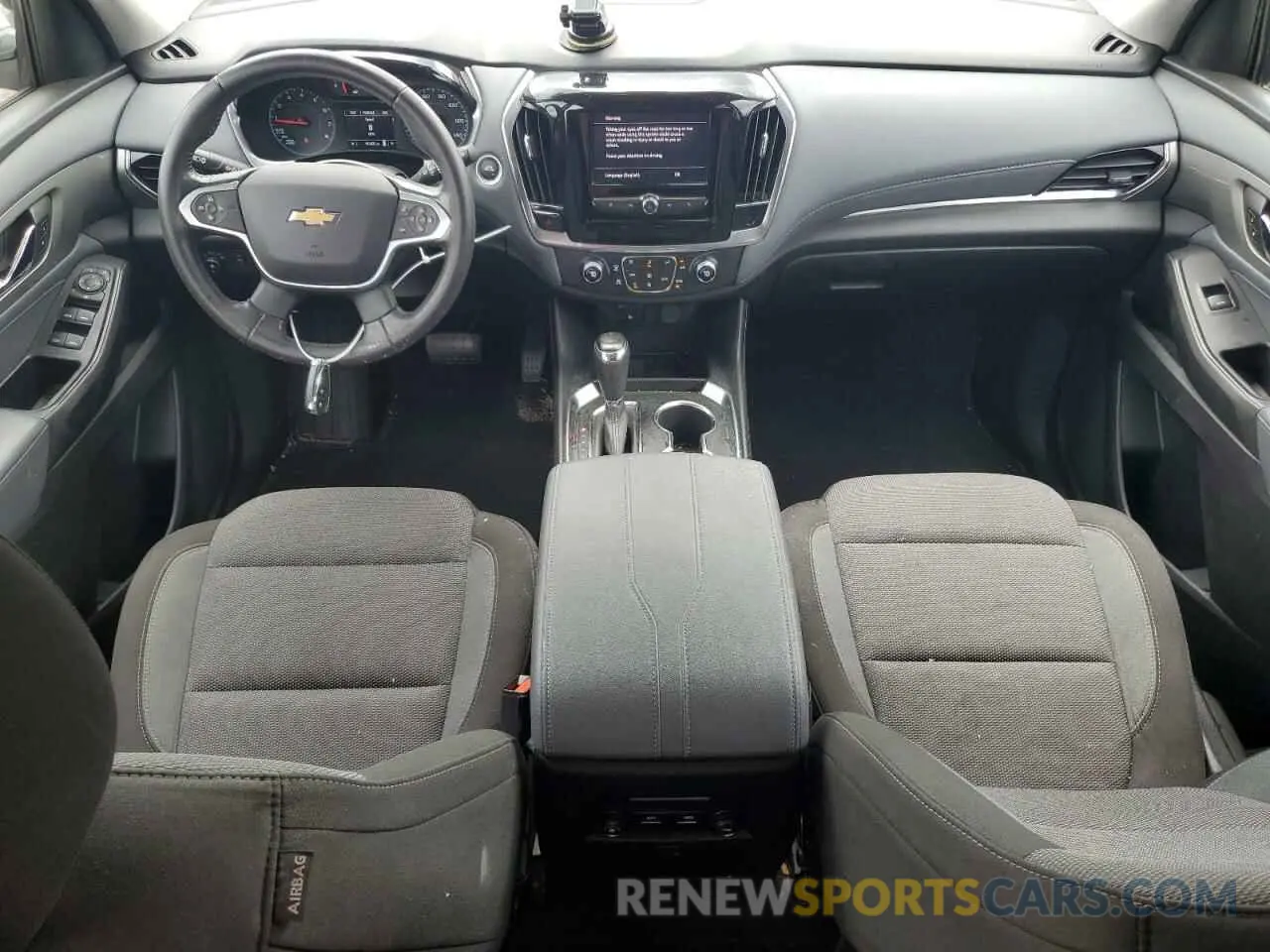8 Photograph of a damaged car 1GNERGKW4LJ244309 CHEVROLET TRAVERSE 2020