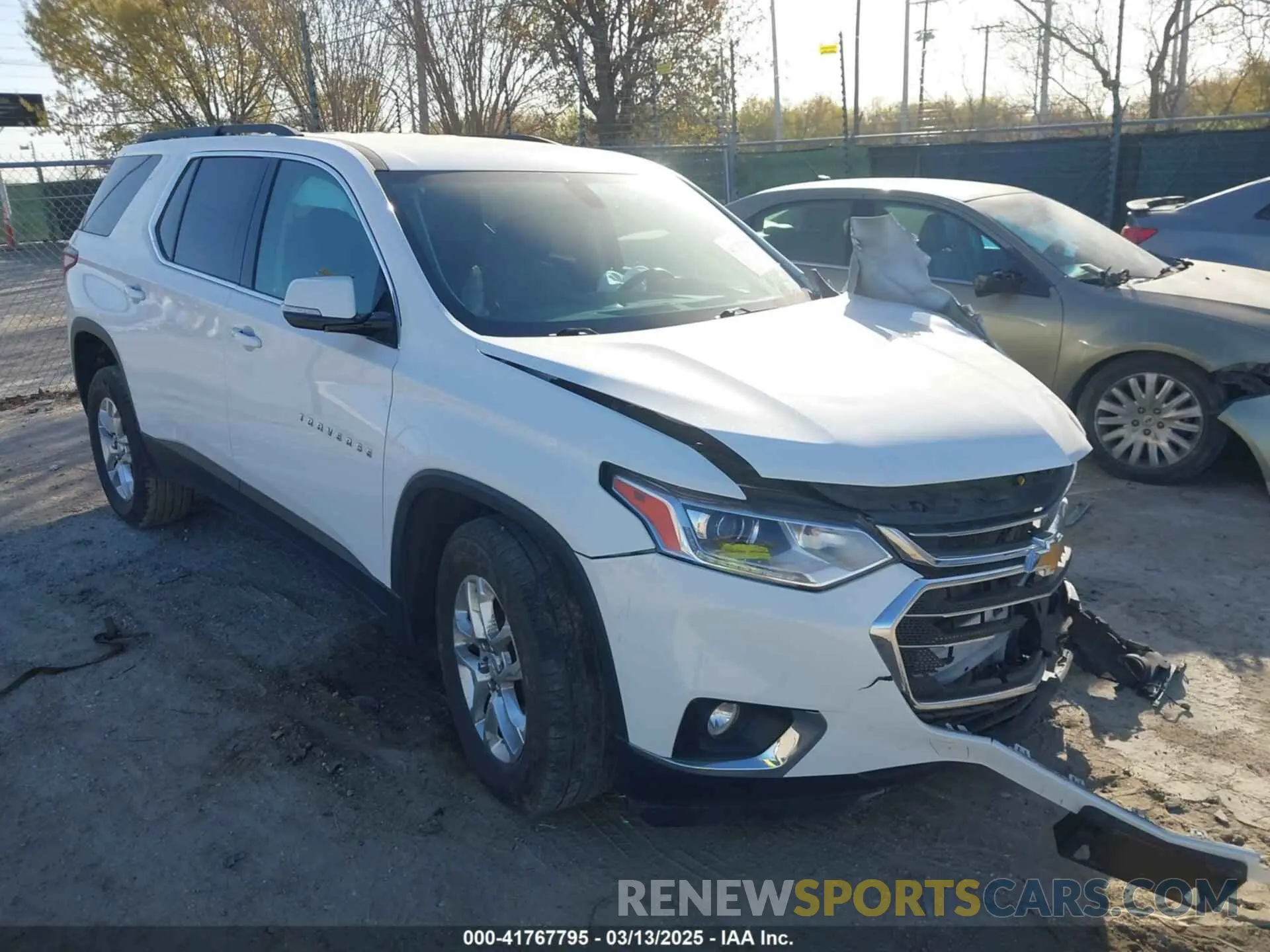 1 Photograph of a damaged car 1GNERGKW4LJ246870 CHEVROLET TRAVERSE 2020