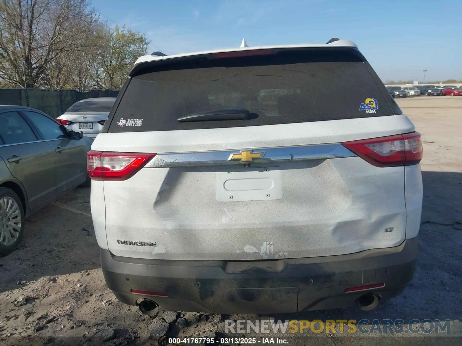 15 Photograph of a damaged car 1GNERGKW4LJ246870 CHEVROLET TRAVERSE 2020