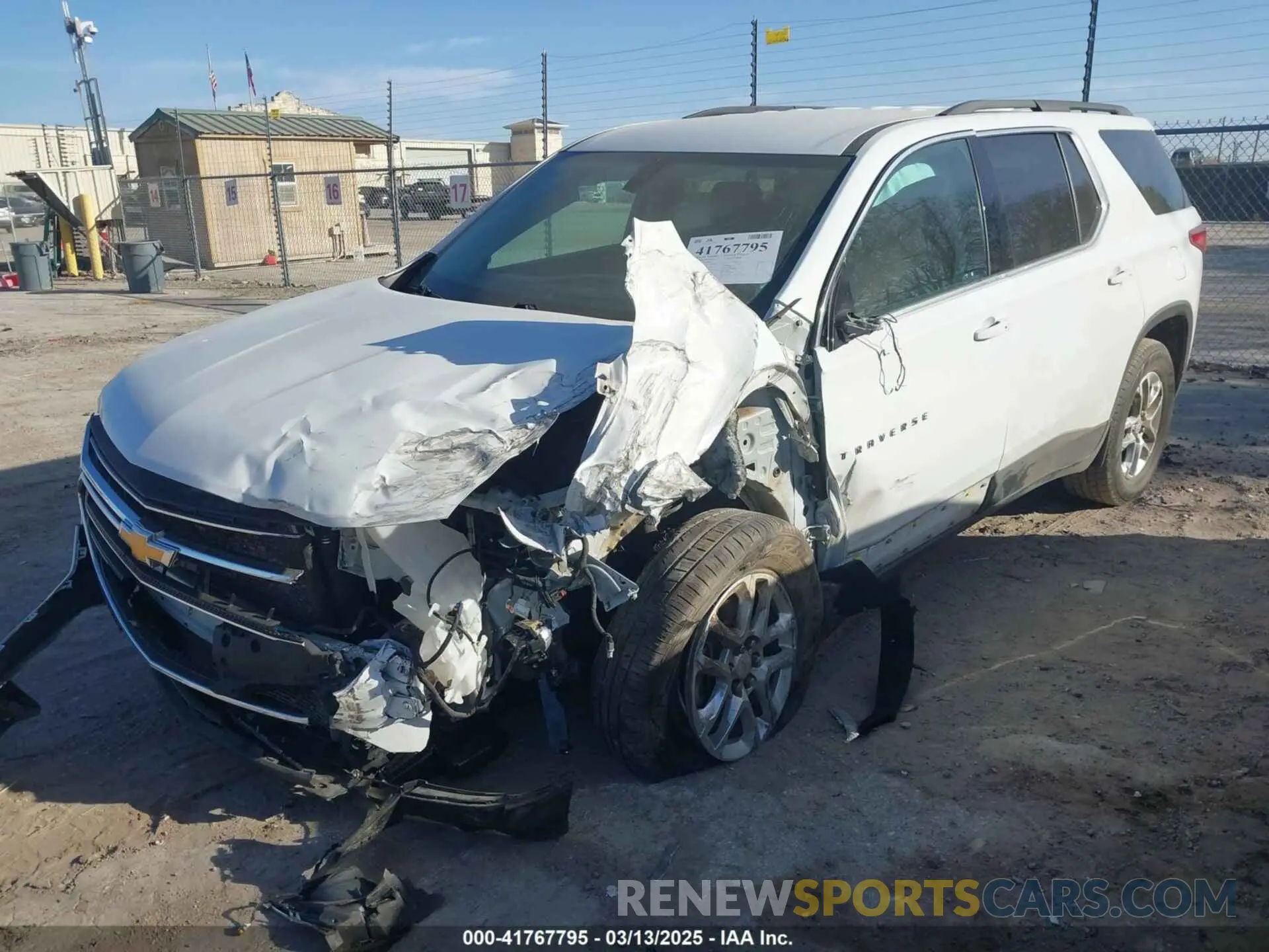 2 Photograph of a damaged car 1GNERGKW4LJ246870 CHEVROLET TRAVERSE 2020